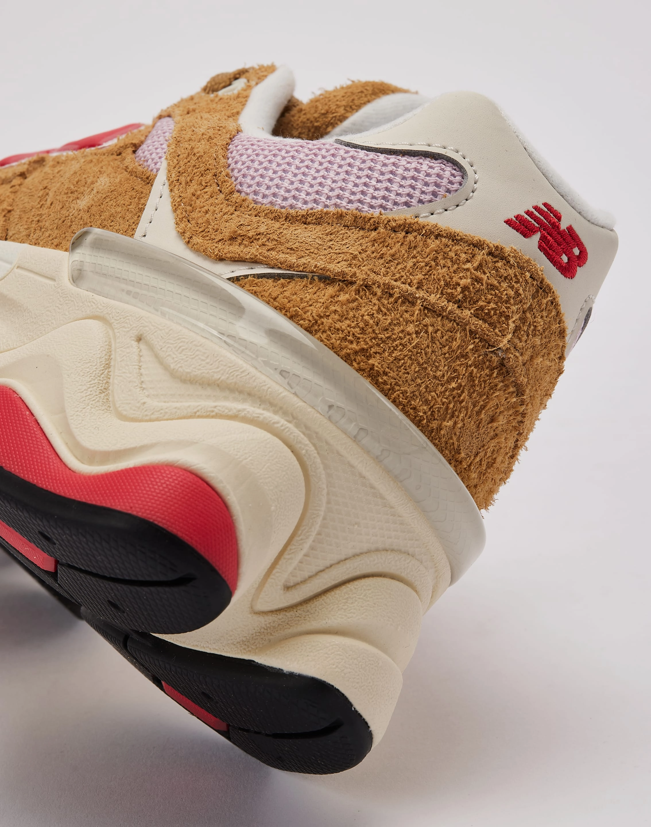 Fashion-forward items New Balance 9060 Grade-School
