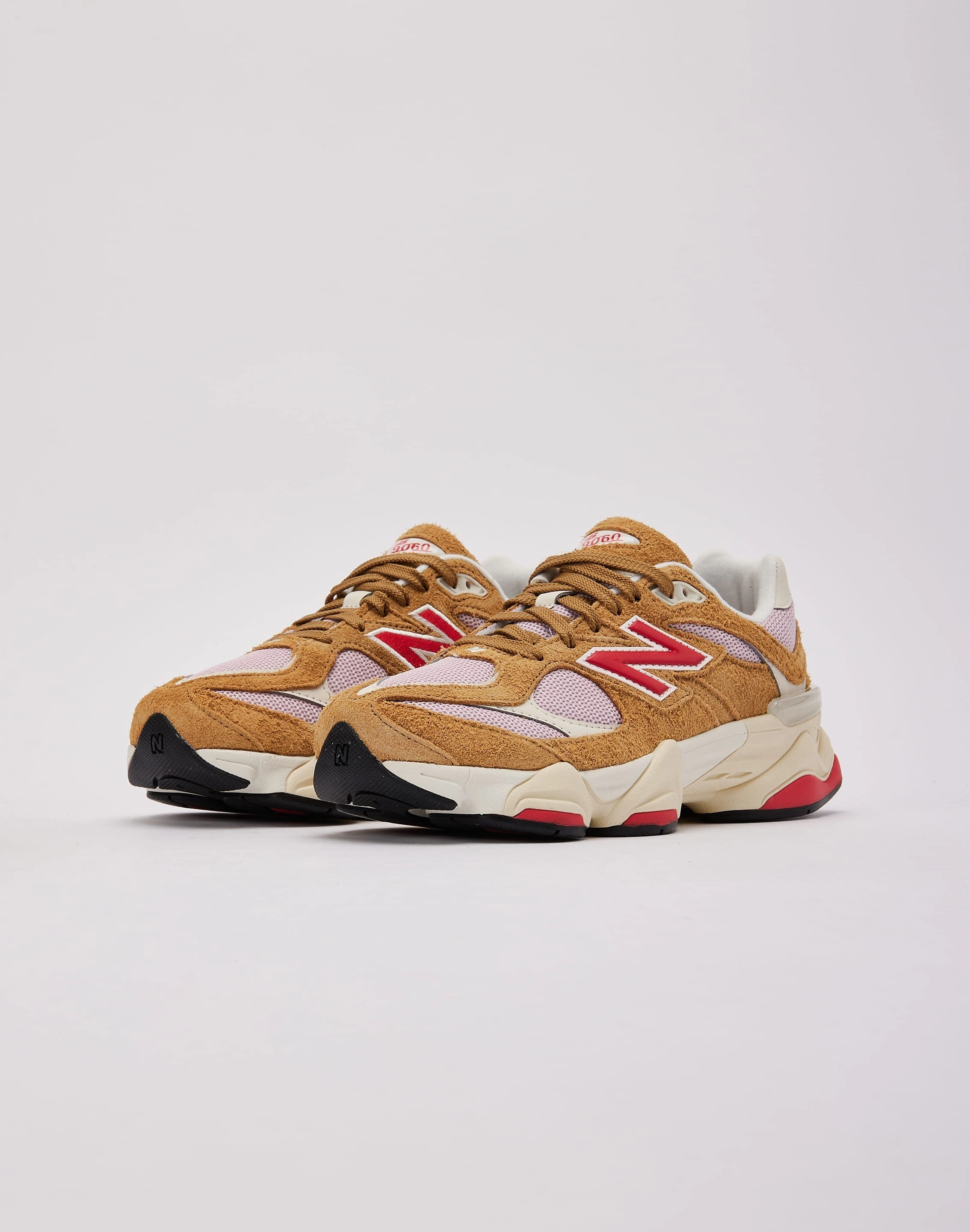 Fashion-forward items New Balance 9060 Grade-School