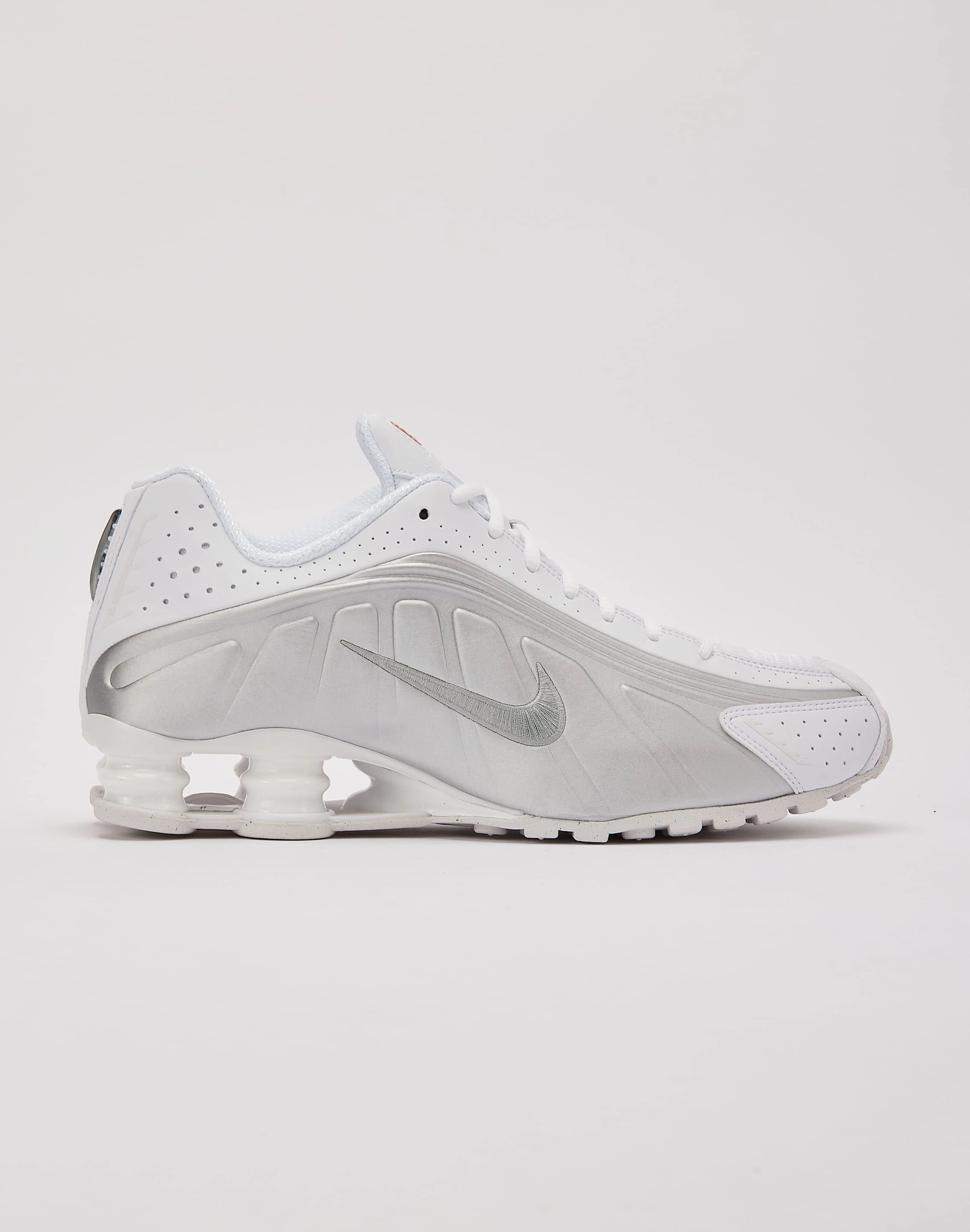 Fashion influencers' recommendations Nike Shox R4 Fashion archives
