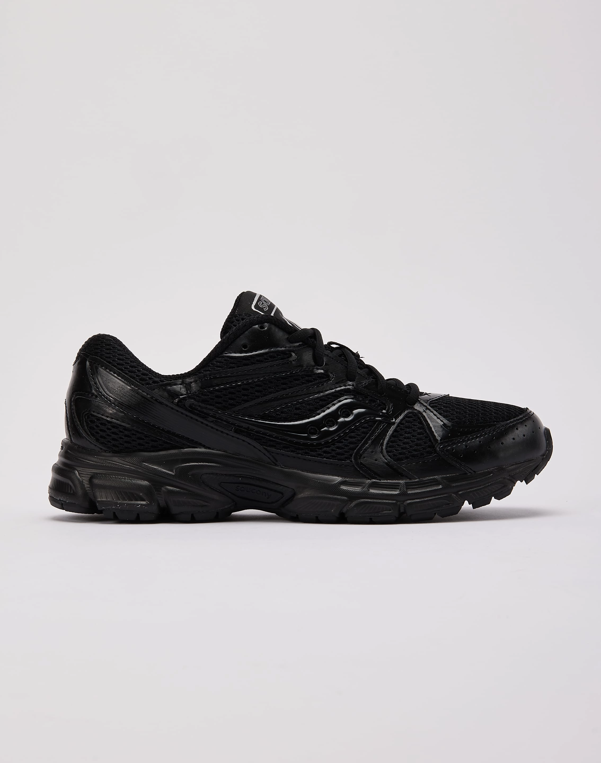 Fashion influencers' recommendations Saucony Ride Millennium Sustainable fashion practices