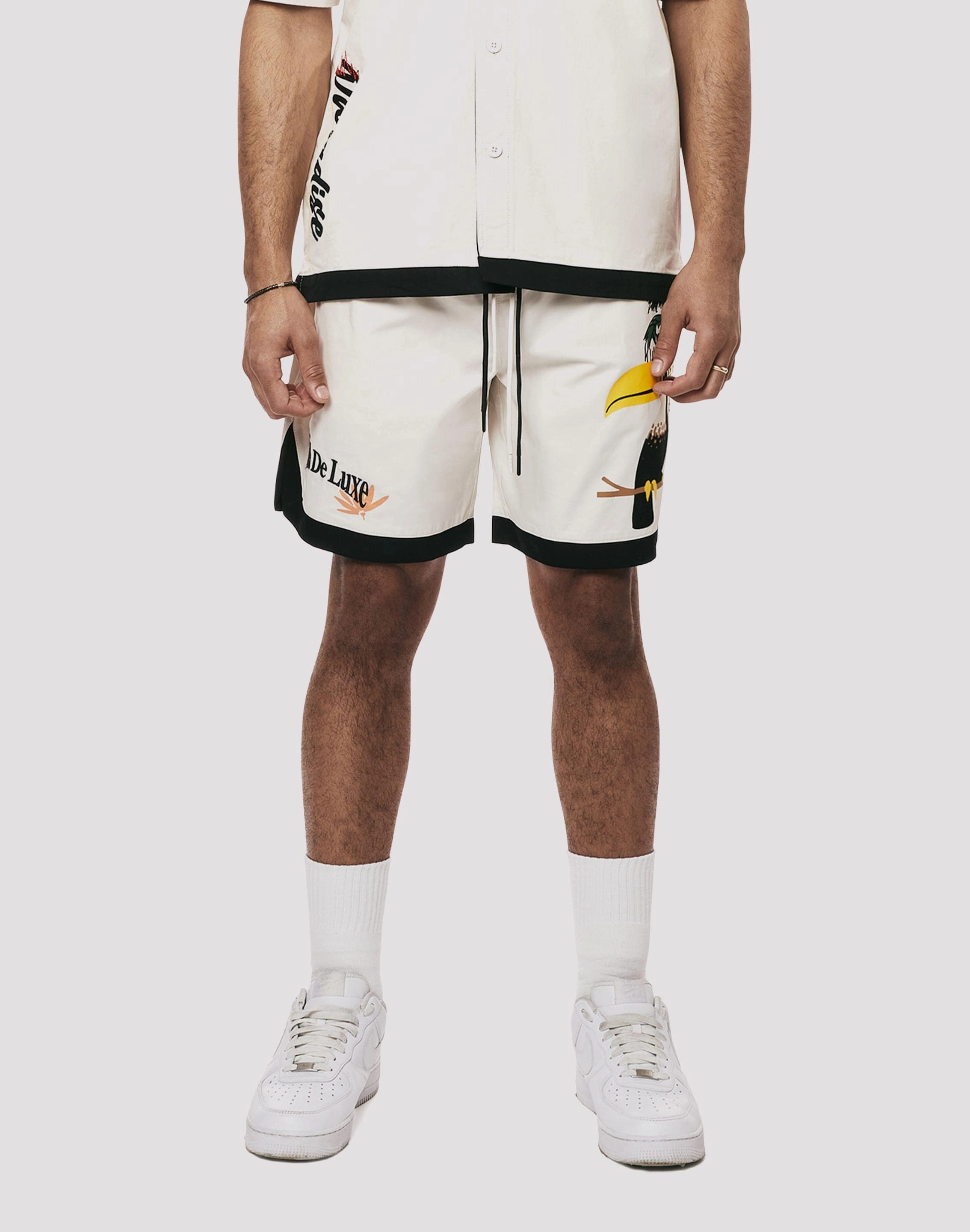 Fashion inspiration Grindhouse Parrot Resort Twill Chalk Short Runway fashion