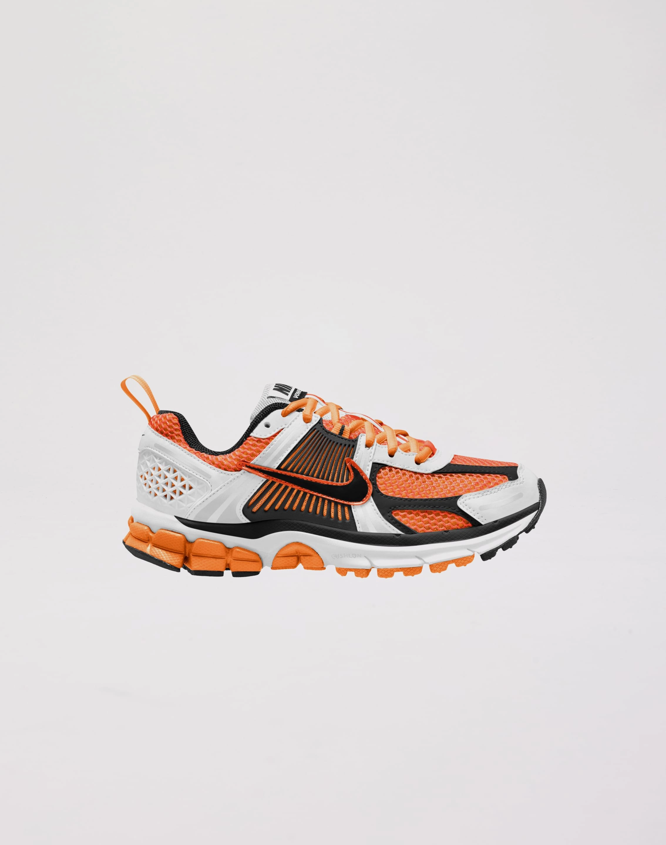 Fashion inspiration Nike Vomero 5 "Total Orange/Black/White/Metallic Platinum" Preschool Boys' Fashion swaps