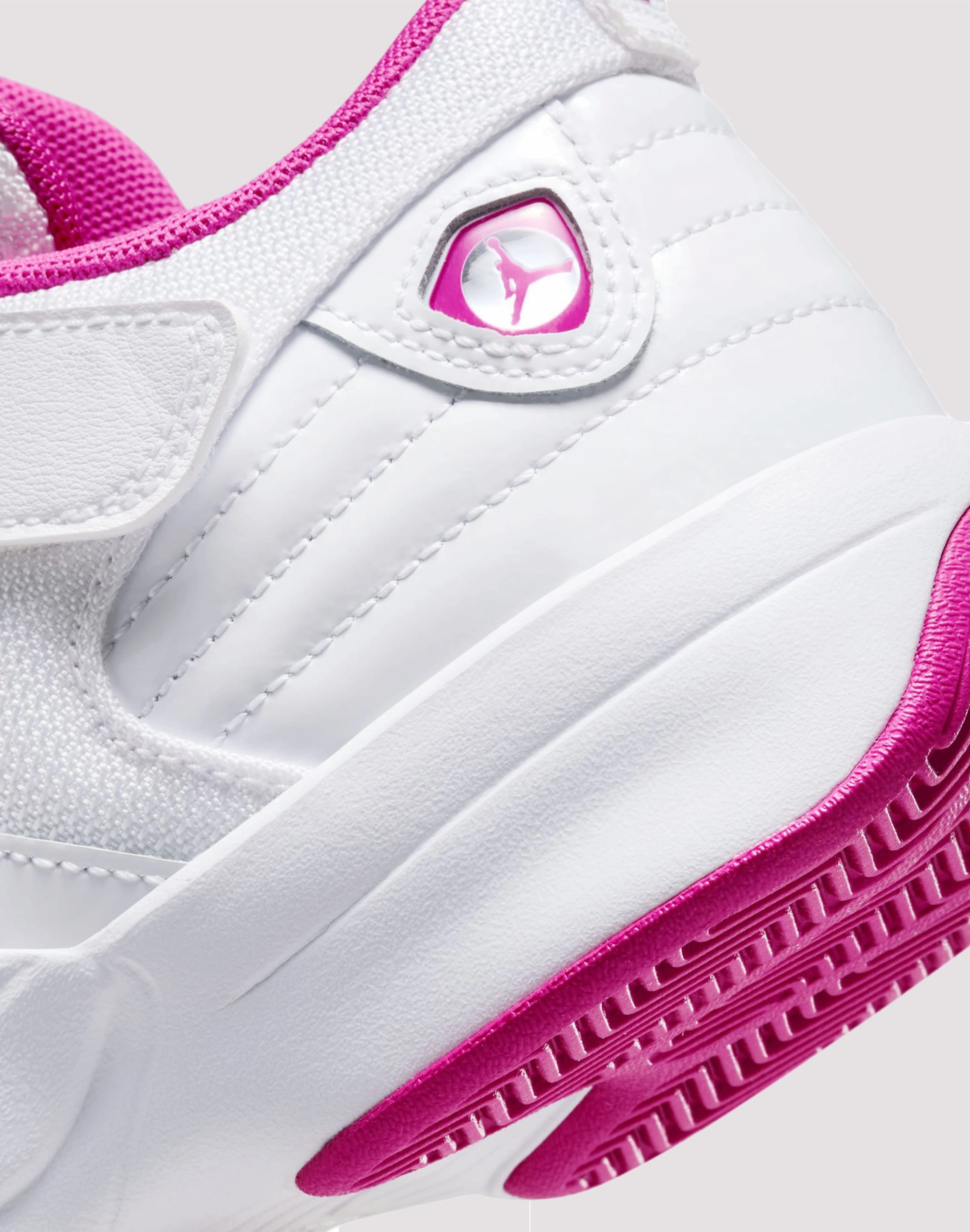 Fashion labels Jordan Max Aura 6 Preschool Girls' "White/Fire Pink"