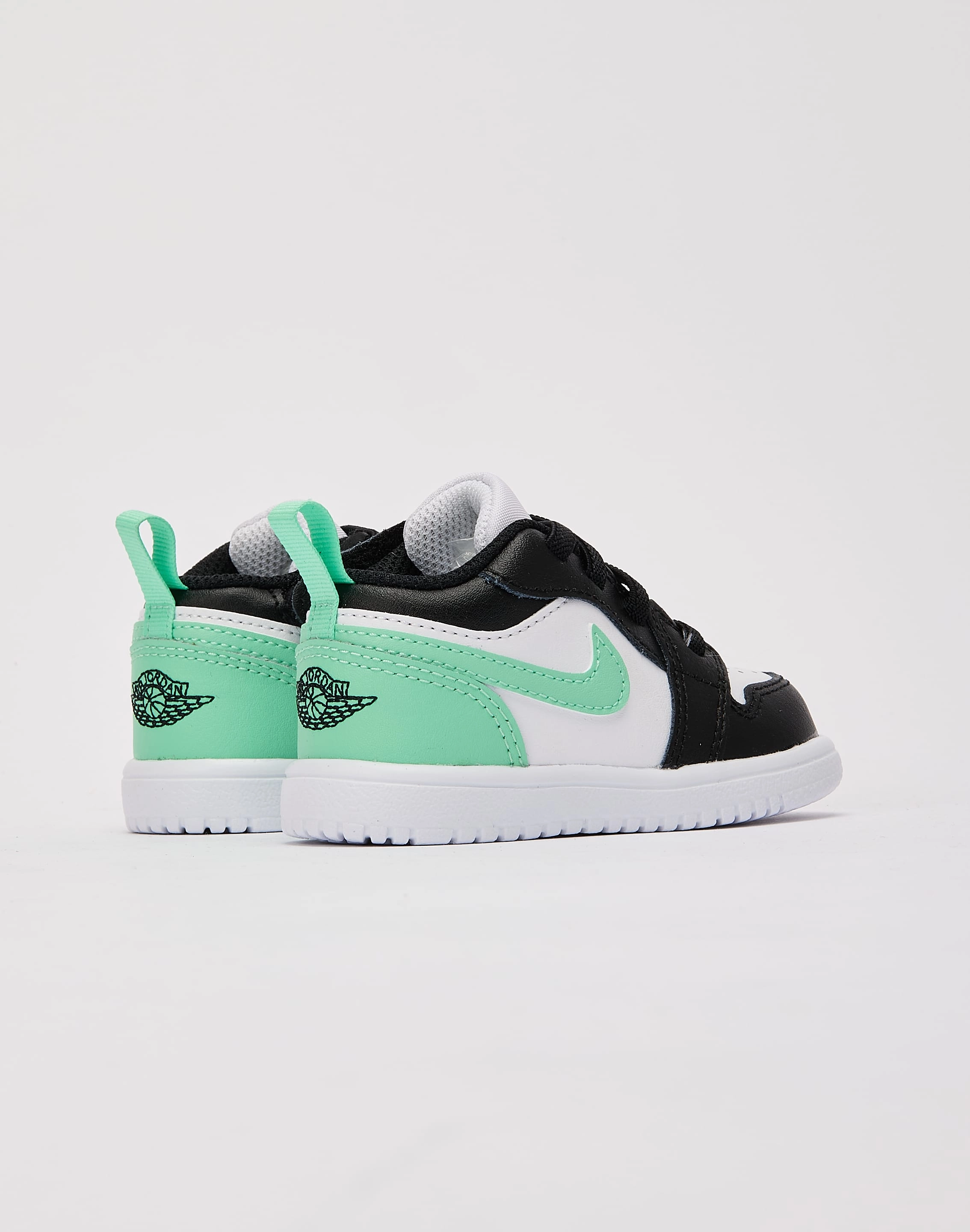 Fashion lookbook Jordan Air Jordan 1 Low Alt Toddler