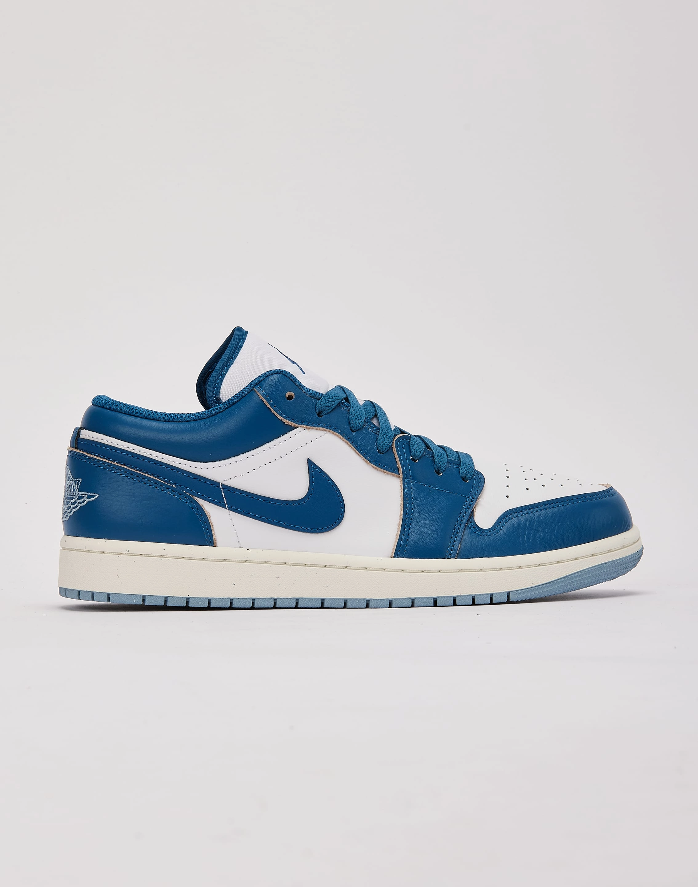 Fashion lookbook Jordan Air Jordan 1 Low SE Linen - crafted fashion