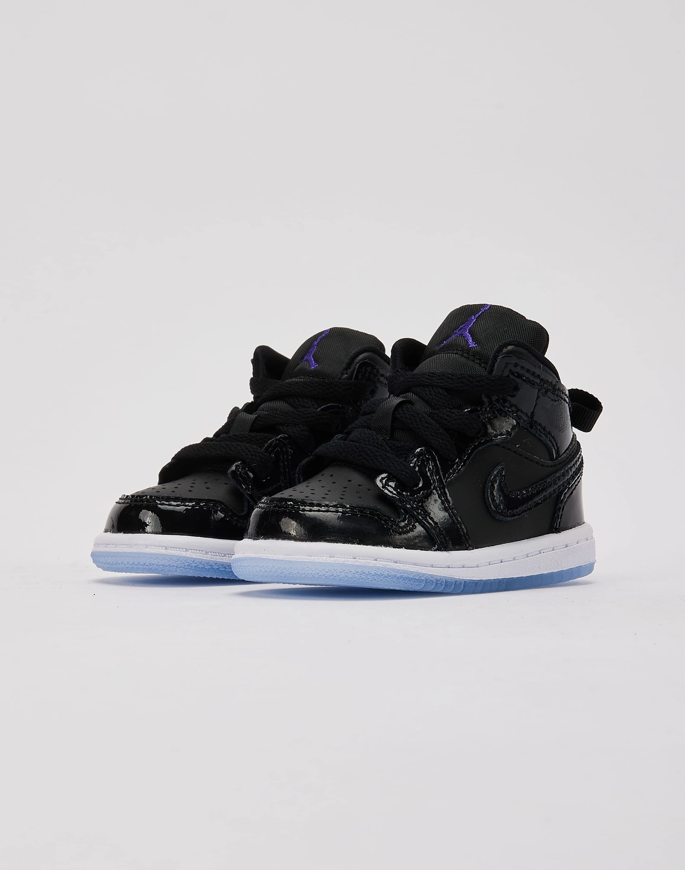 Fashion lookbook Jordan Air Jordan 1 Mid SE Toddler
