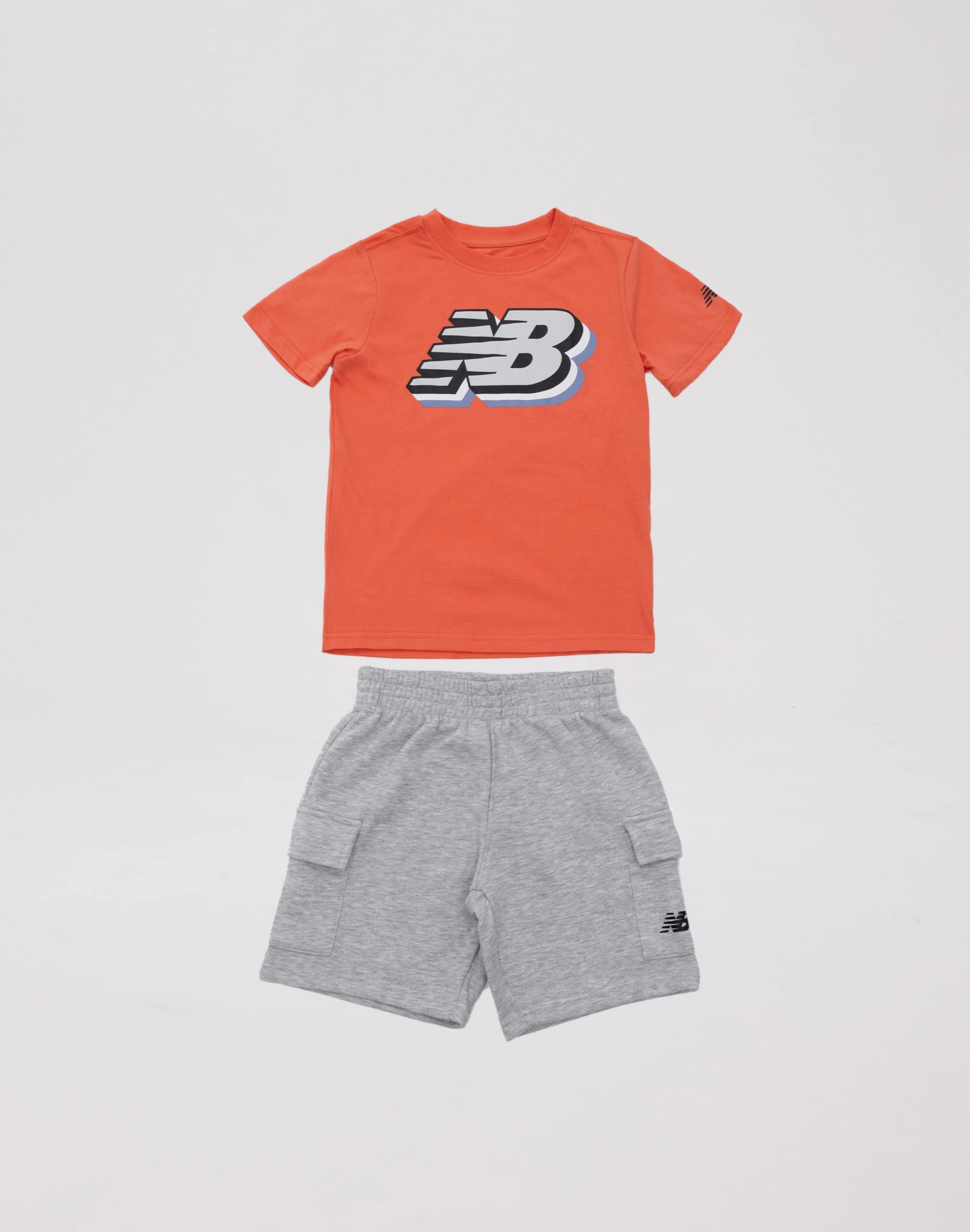 Fashion lookbook New Balance Fleece Cargo Shorts Set Grade-School Street fashion