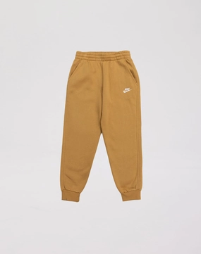 Fashion lookbook Nike Club Fleece Joggers Grade-School Clothing assortments