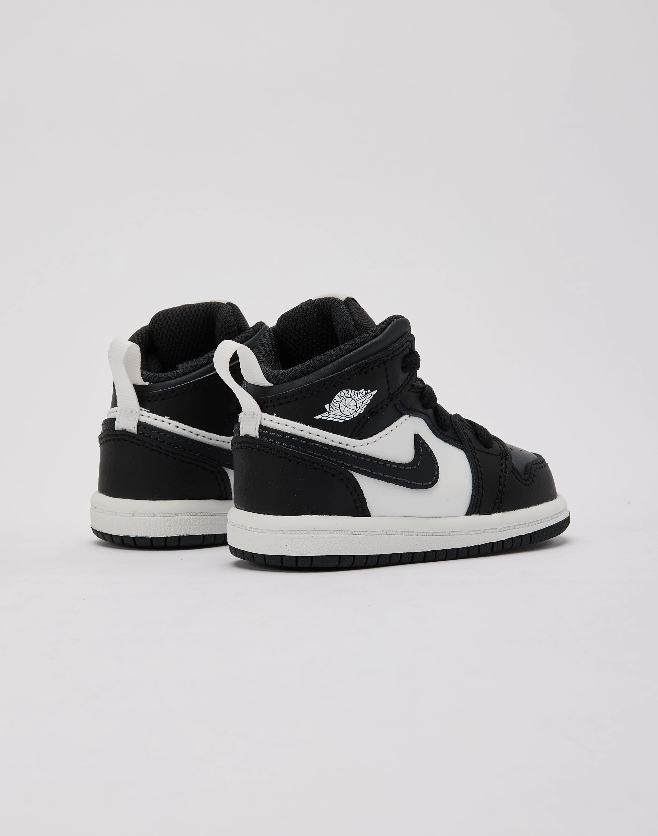 Fashion models Jordan Air Jordan 1 Mid Toddler