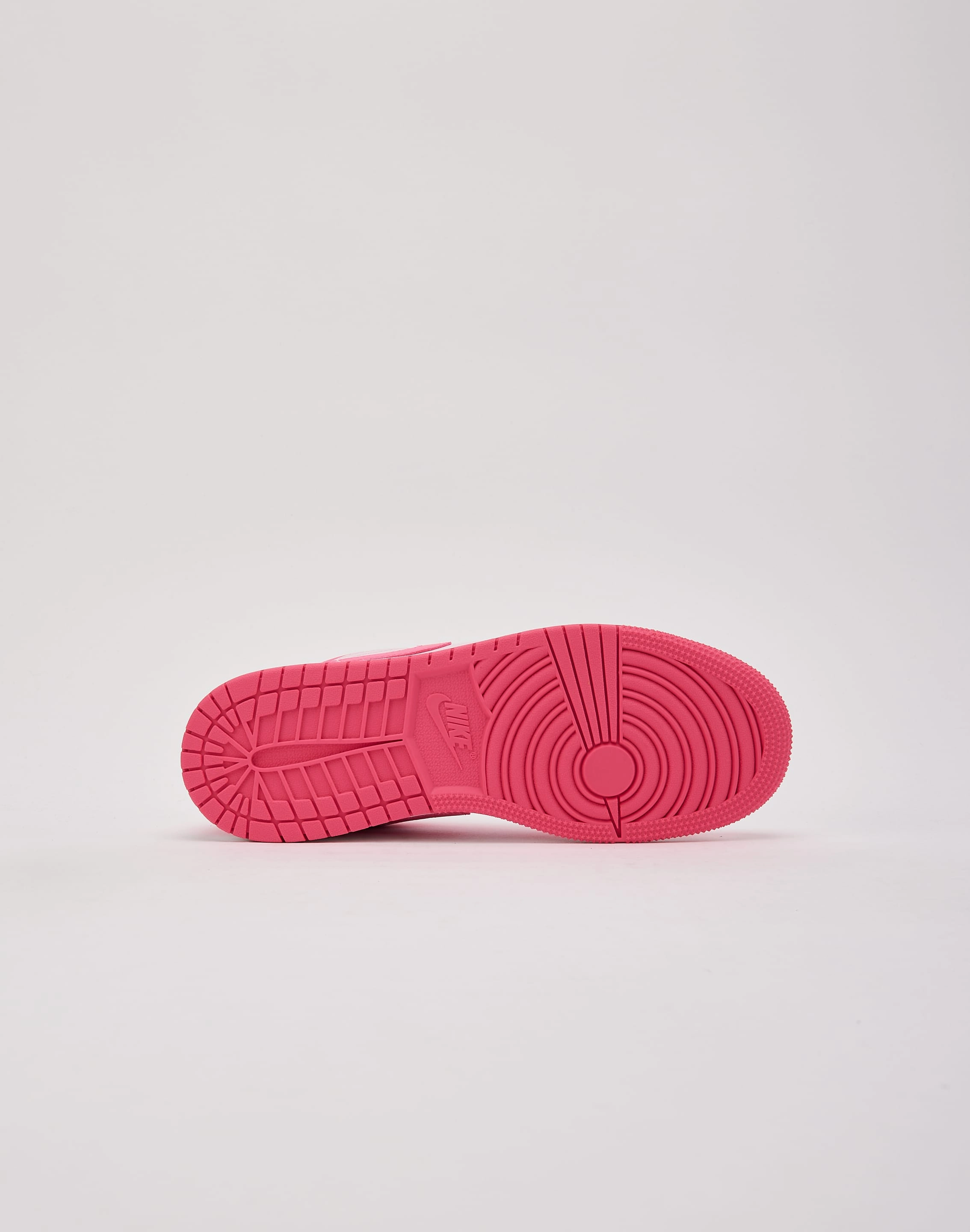 Fashion museums Jordan Air Jordan 1 Low Grade-School