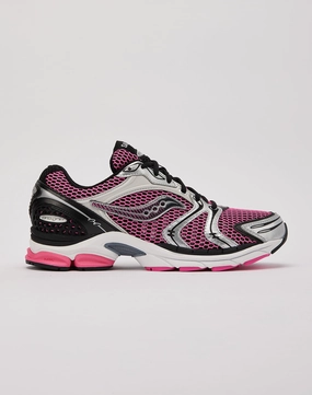 Fashion museums Saucony ProGrid Triumph 4 Fashion photography