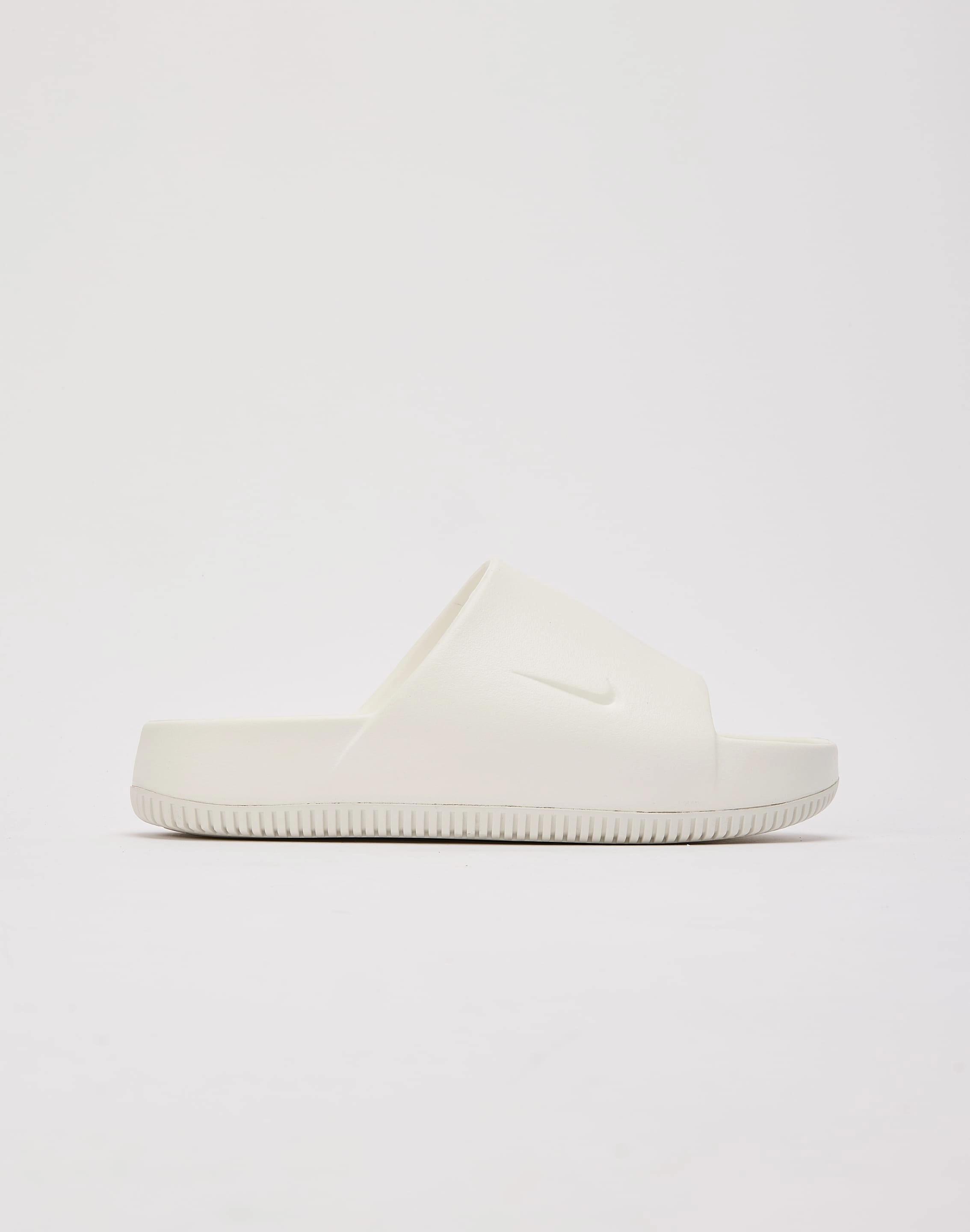 Fashion must - haves Nike Calm Slides Fashion rental