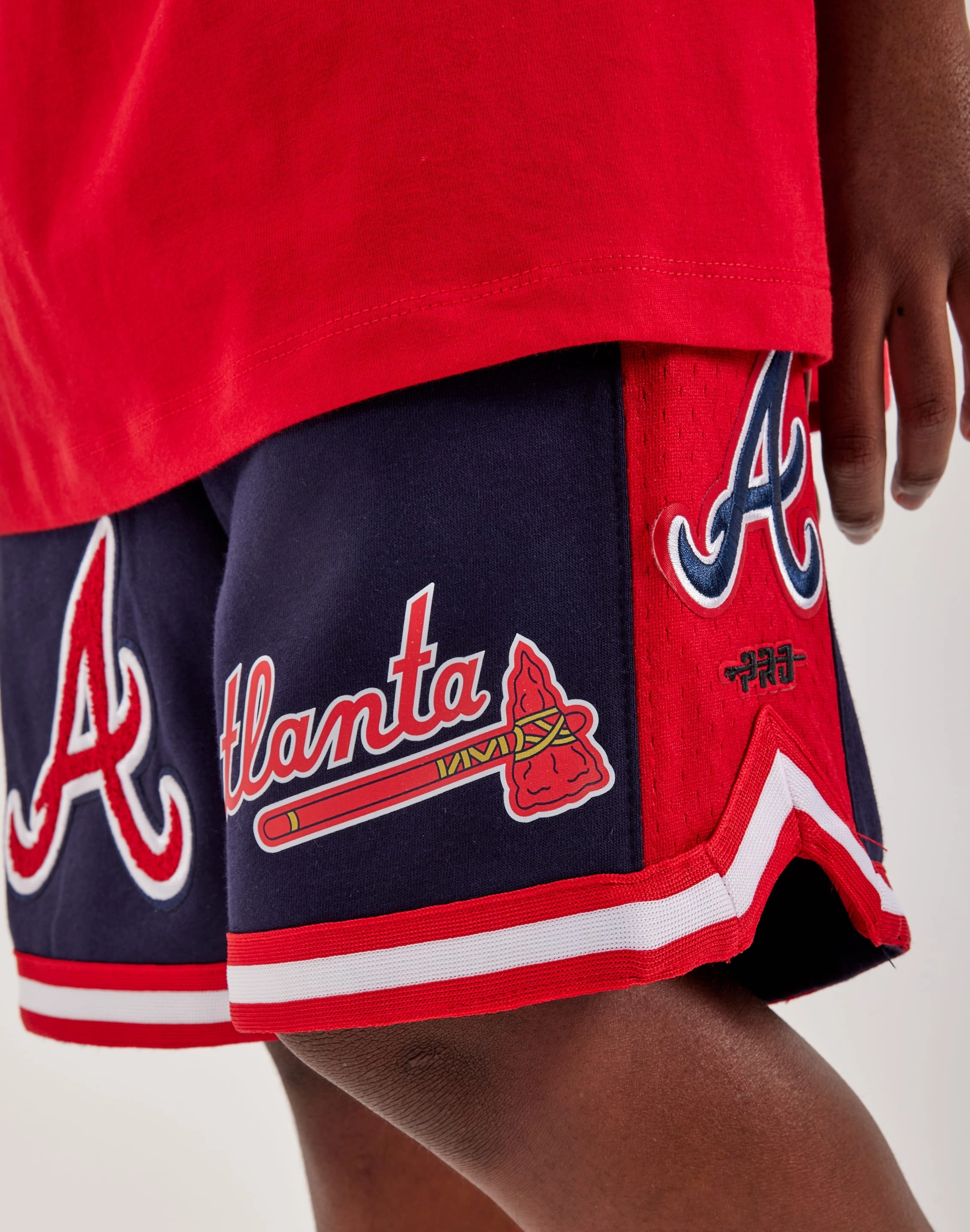 Fashion on sale Pro Standard Atlanta Braves Fleece Shorts Grade-School