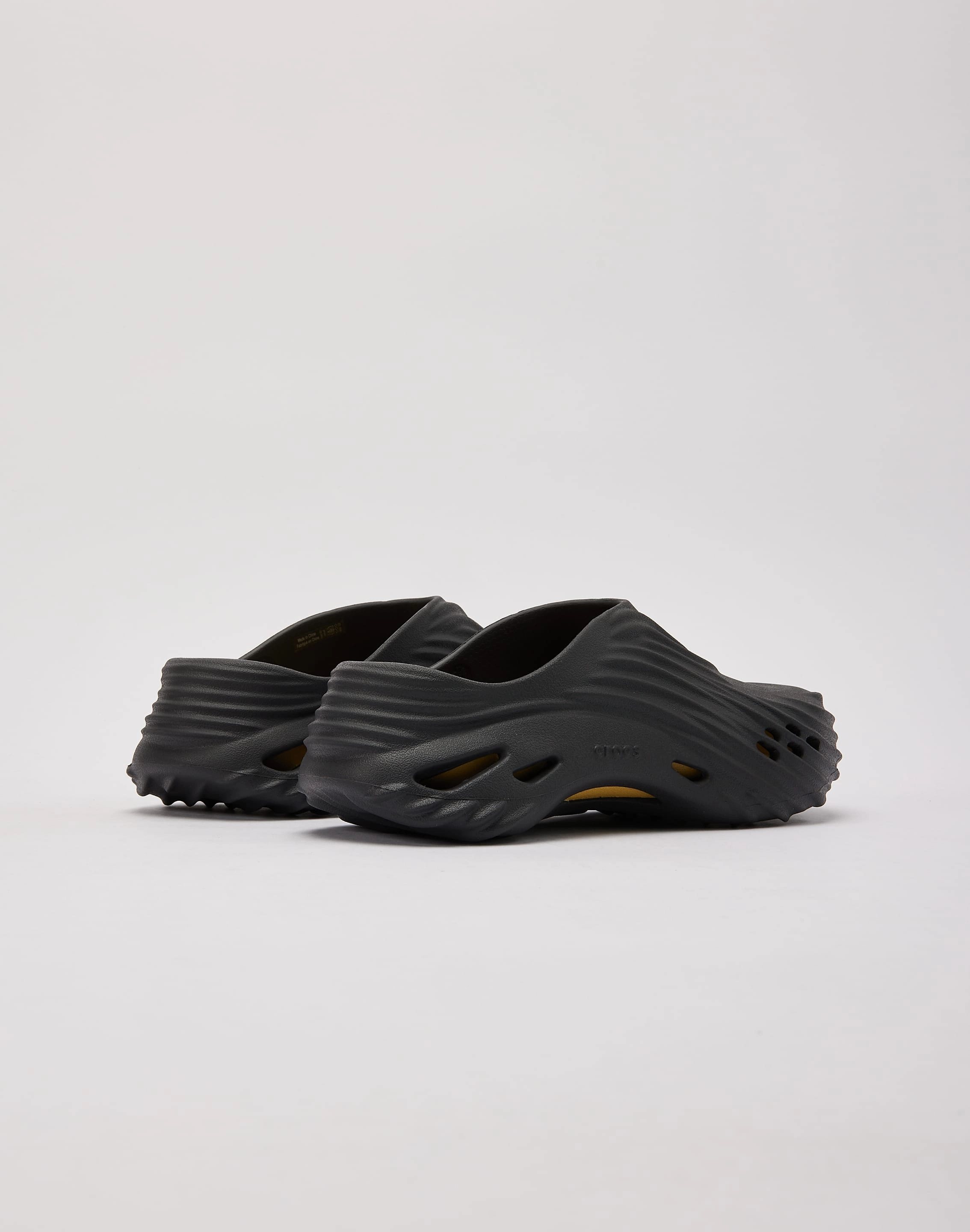 Fashion photography Crocs Echo Wave Grade-School