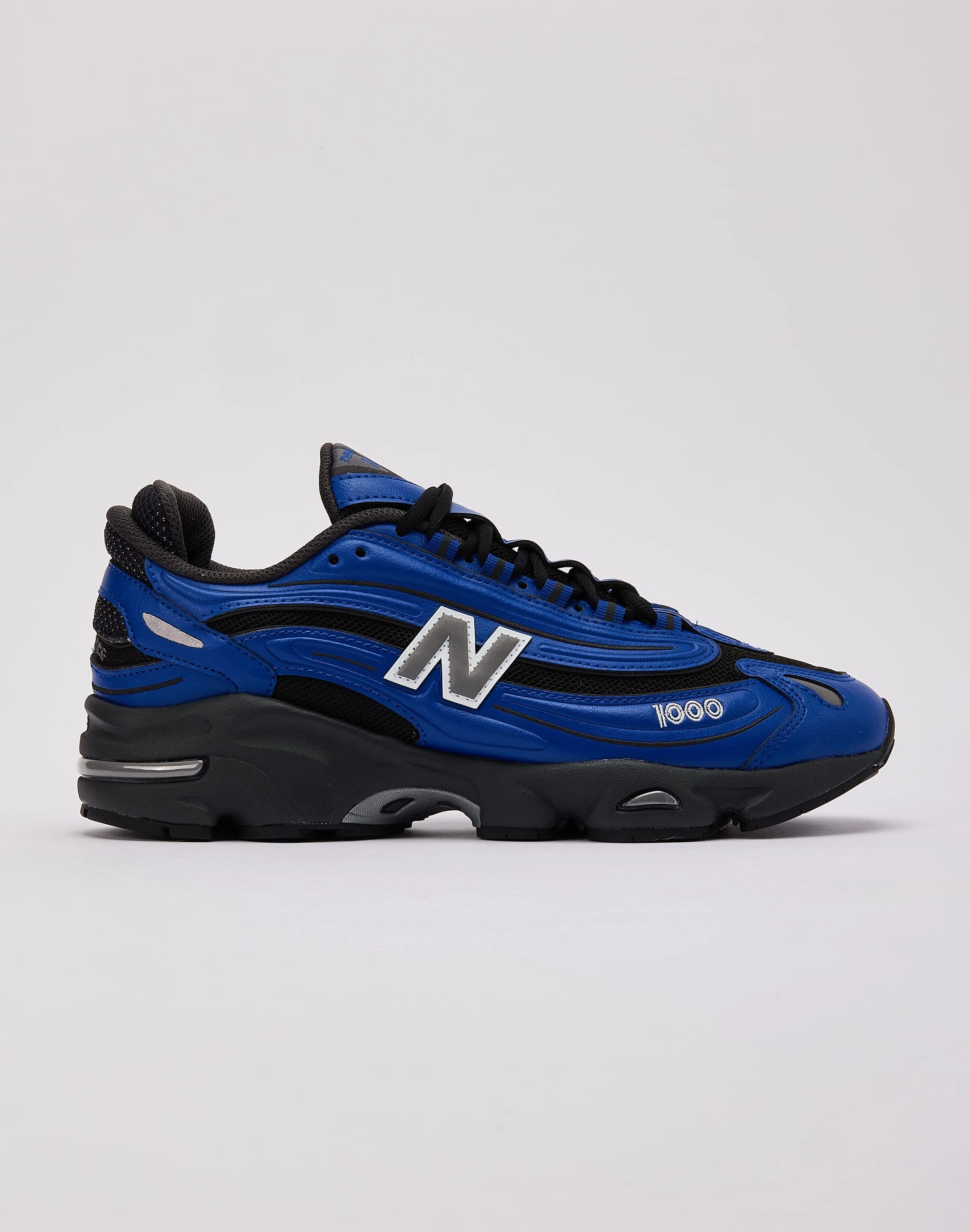 Fashion shows New Balance 1000 Evening wear