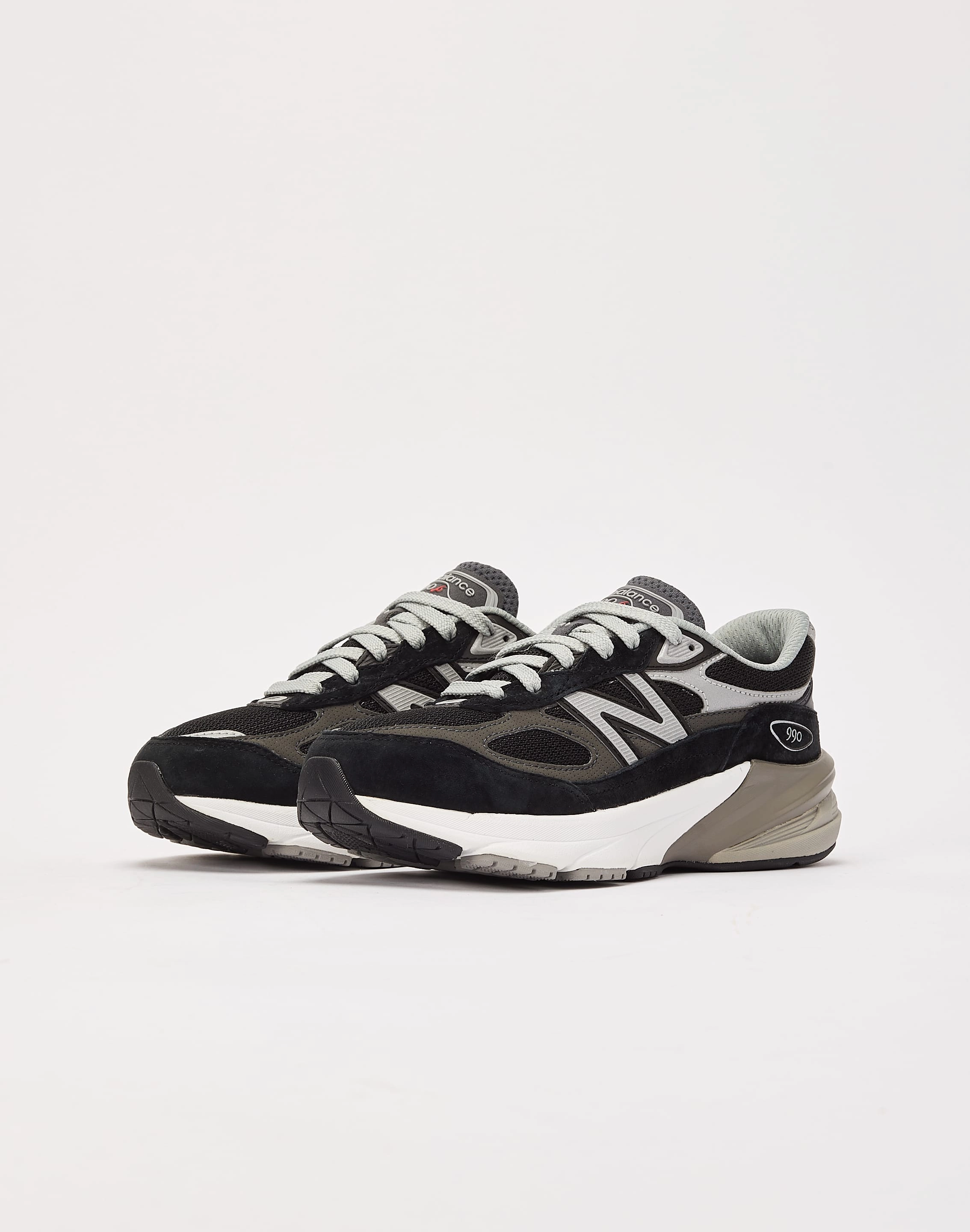 Fashion shows New Balance 990v6 Grade-School