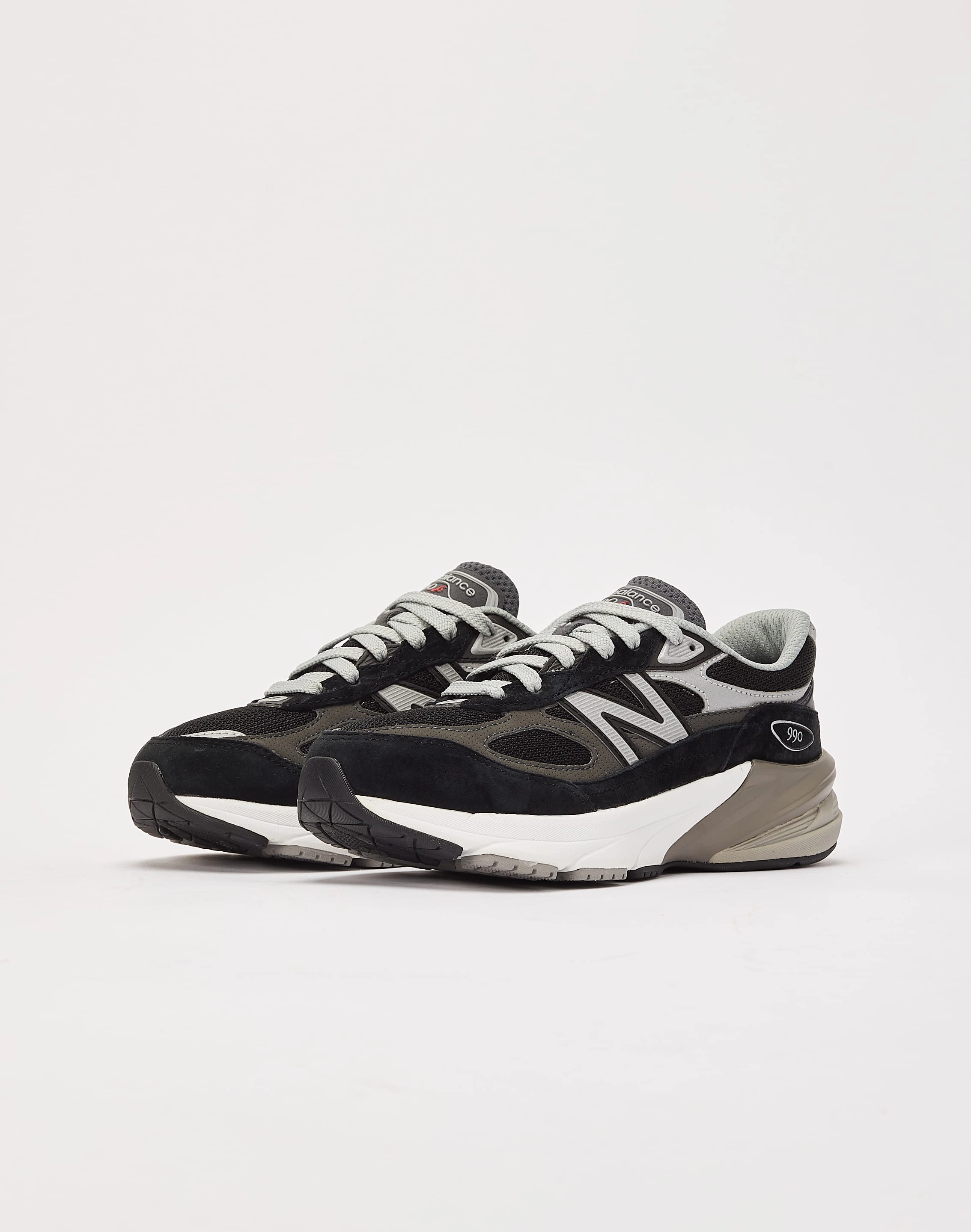 Fashion shows New Balance 990v6 Grade-School