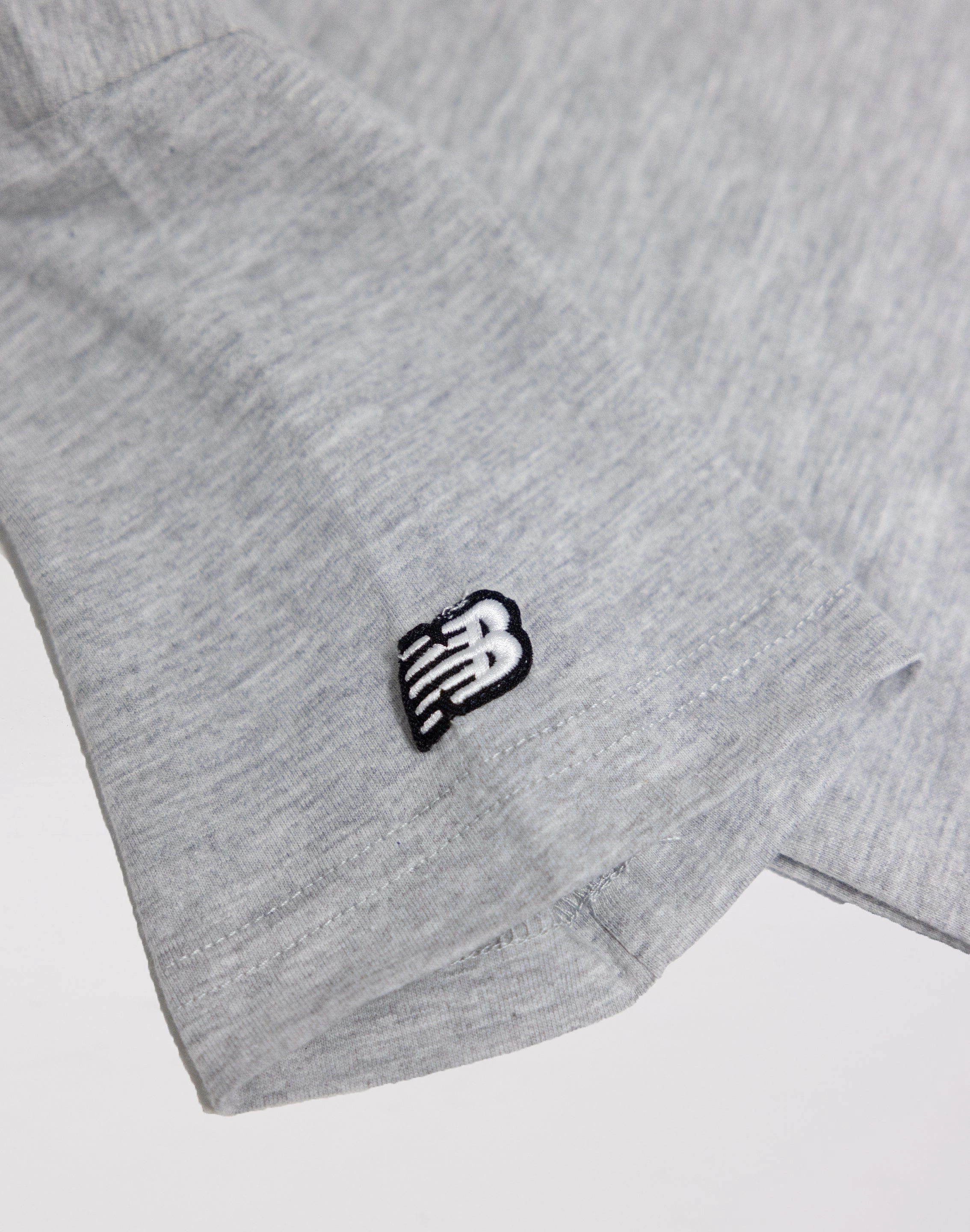 Fashion shows New Balance Essentials Stacked Logo Tee Grade-School