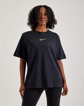 Fashion shows Nike Loose Graphic Tee Fashion events