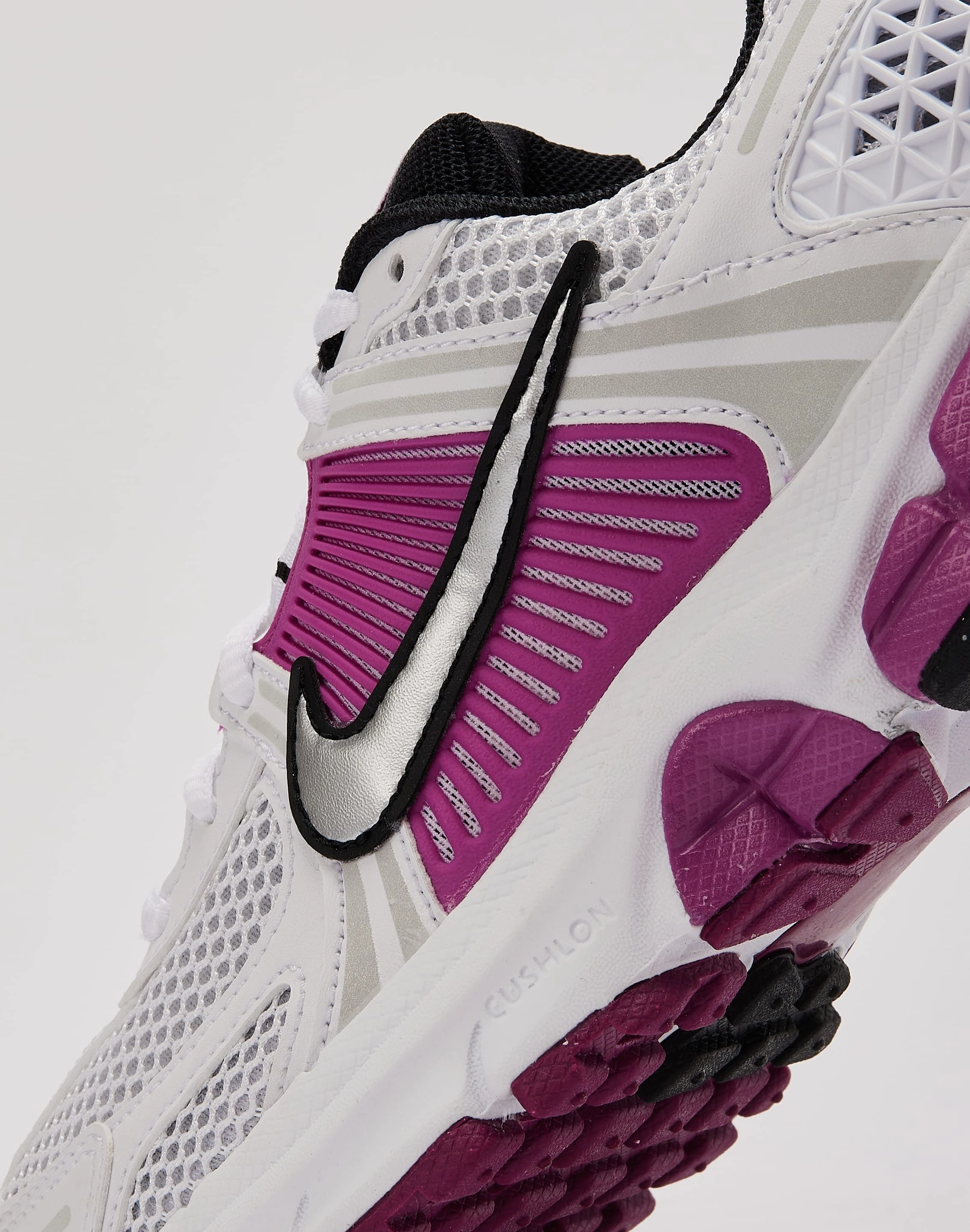 Fashion subscription services Nike Zoom Vomero 5 Grade-School