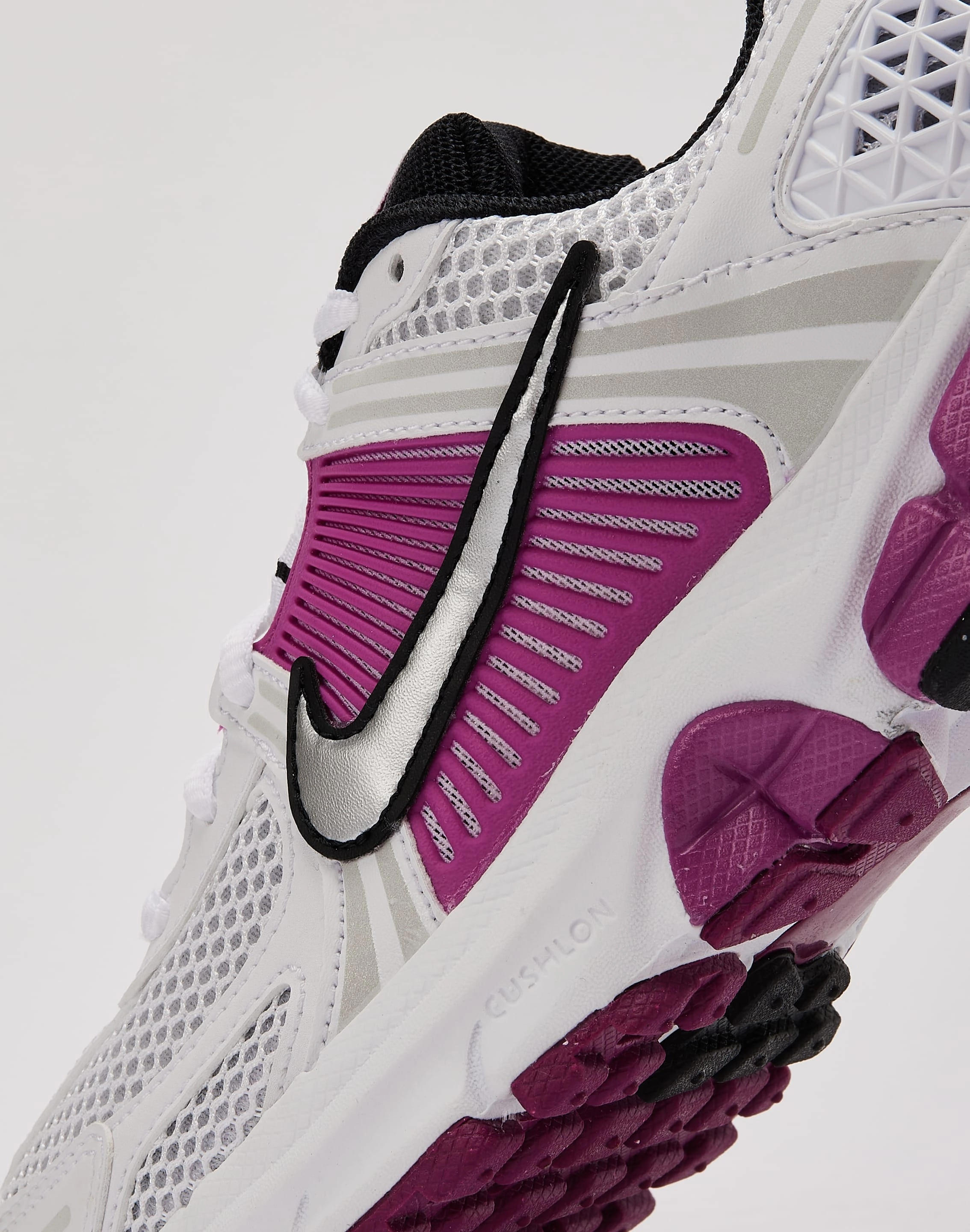 Fashion subscription services Nike Zoom Vomero 5 Grade-School