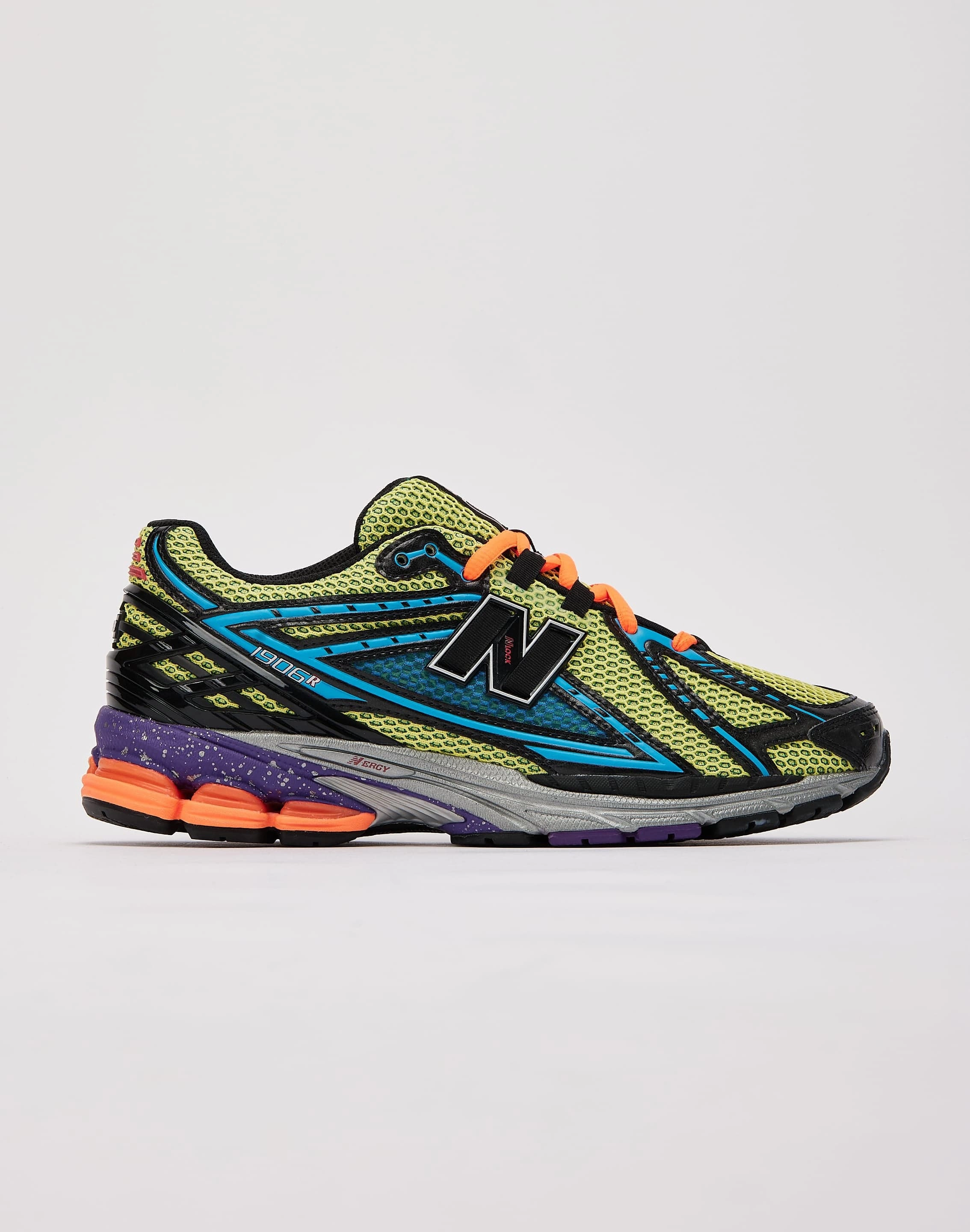 Fashion trends by region New Balance 1906R 'Starry Nights' Activewear gear
