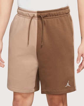 Fashion trends by region Nike Essentials Fleece Shorts Embroidered fashion