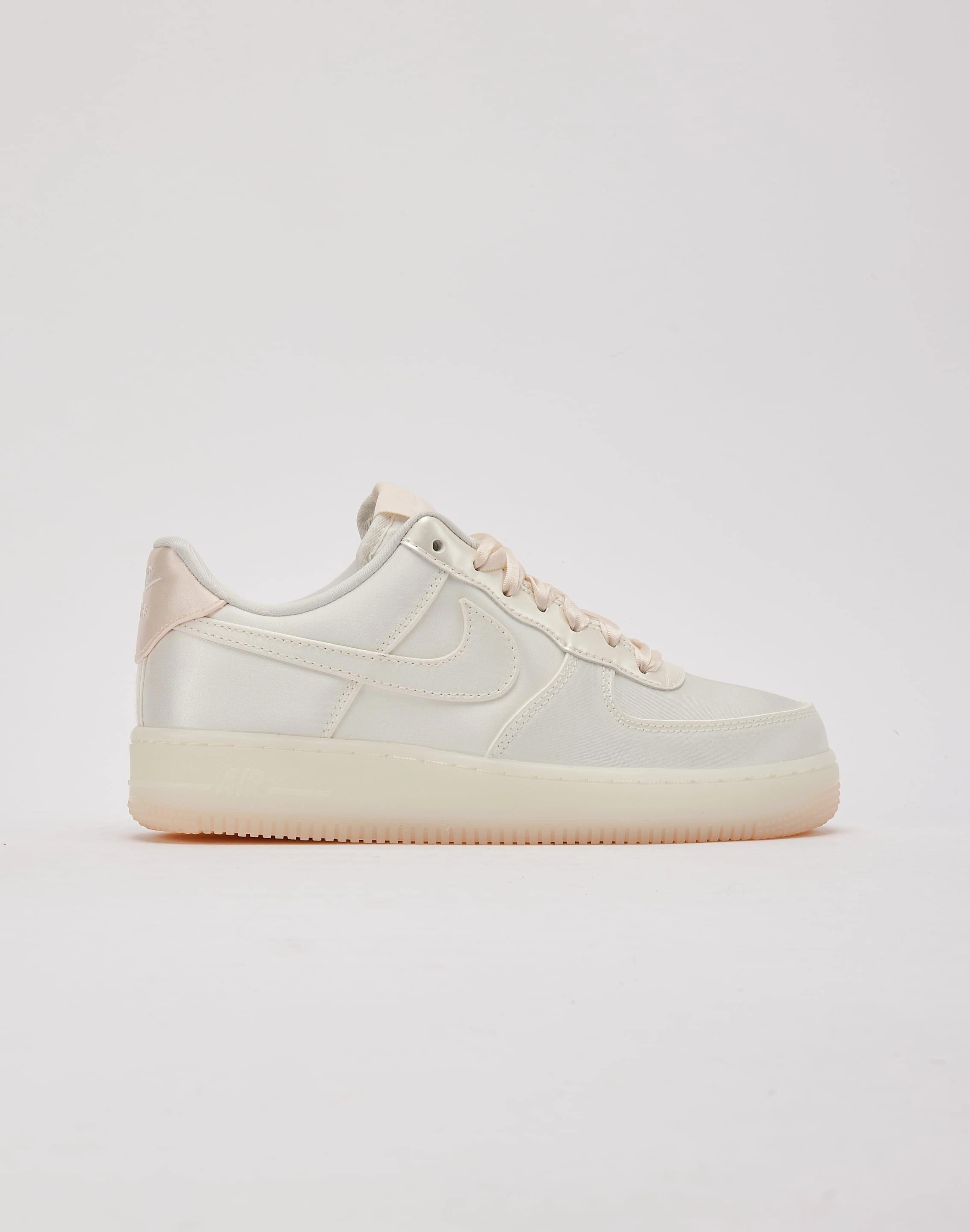 Fashion trends Nike Air Force 1 Low '07 LV8 Fashion forecasting