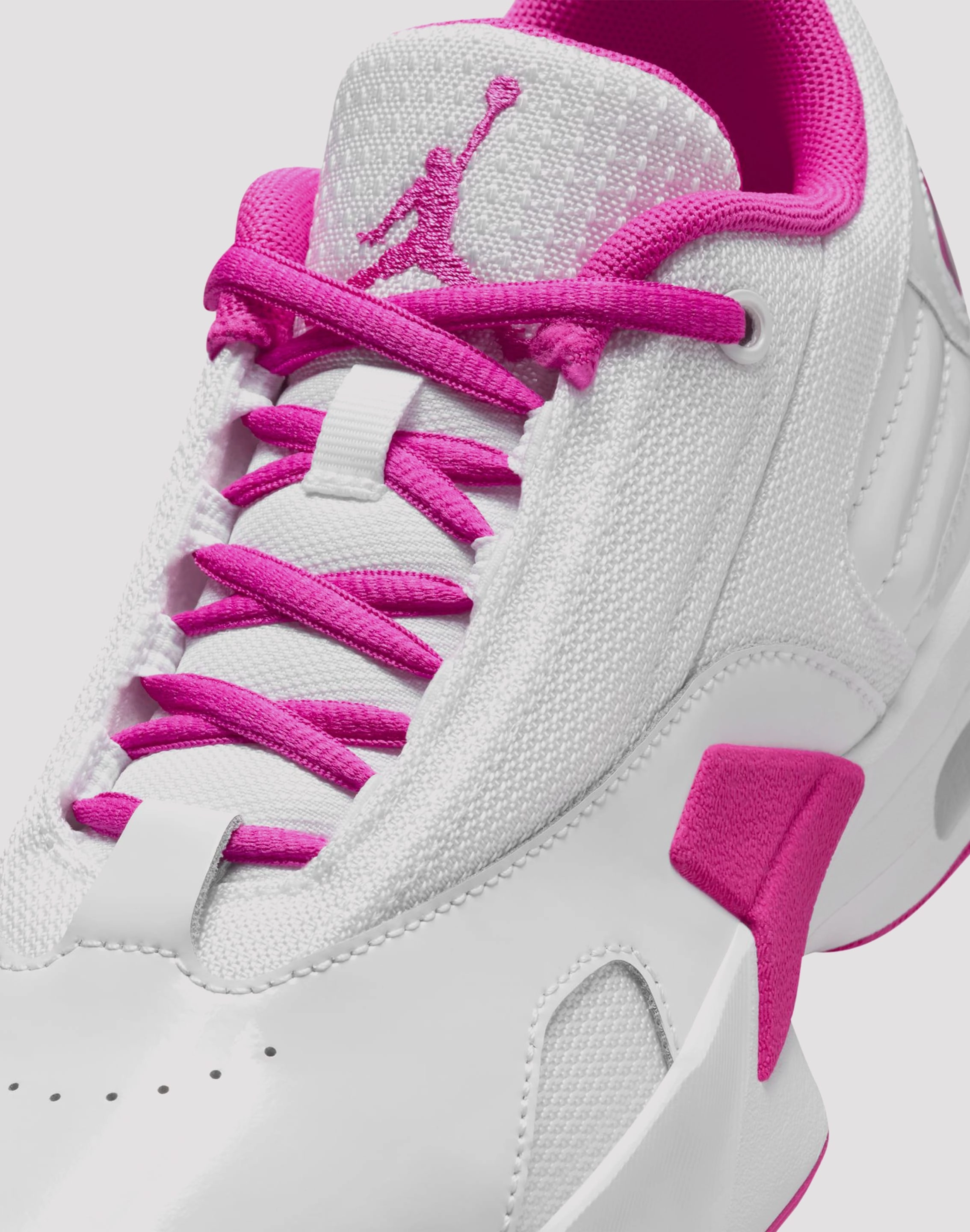 Fashionable options Nike Max Aura 6 Grade-School