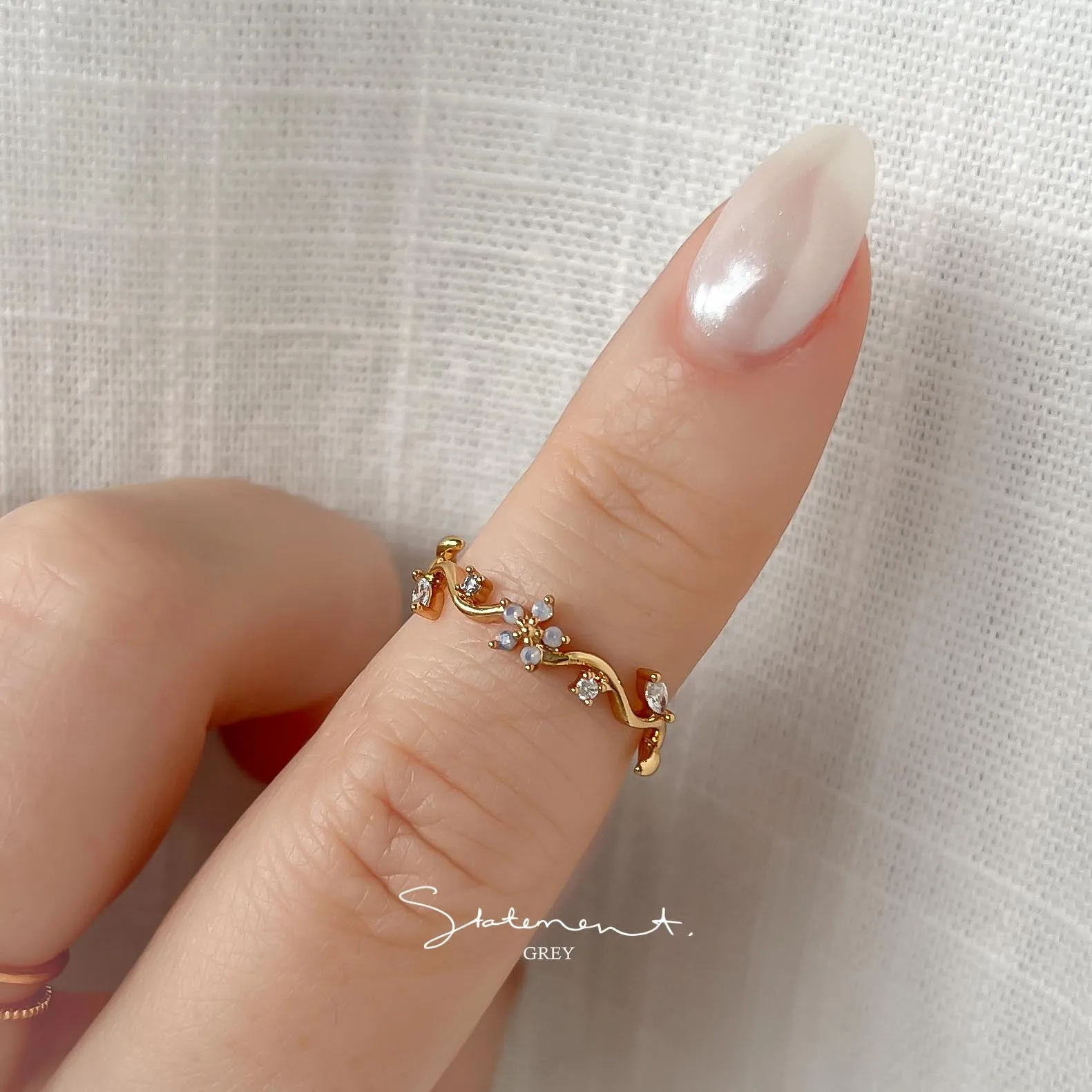 Fiorella Vine Ring
