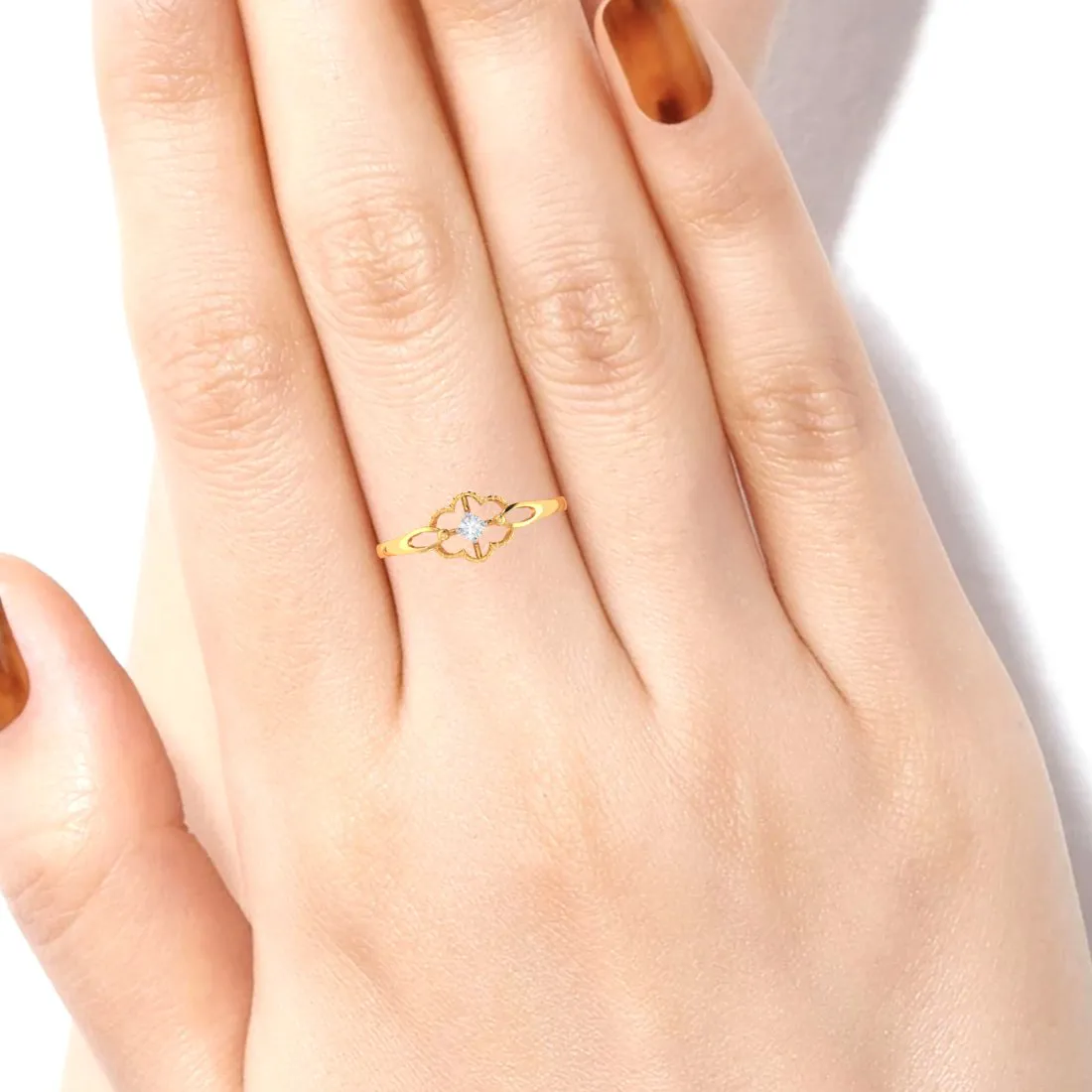 Flower Shape One Diamond Ring