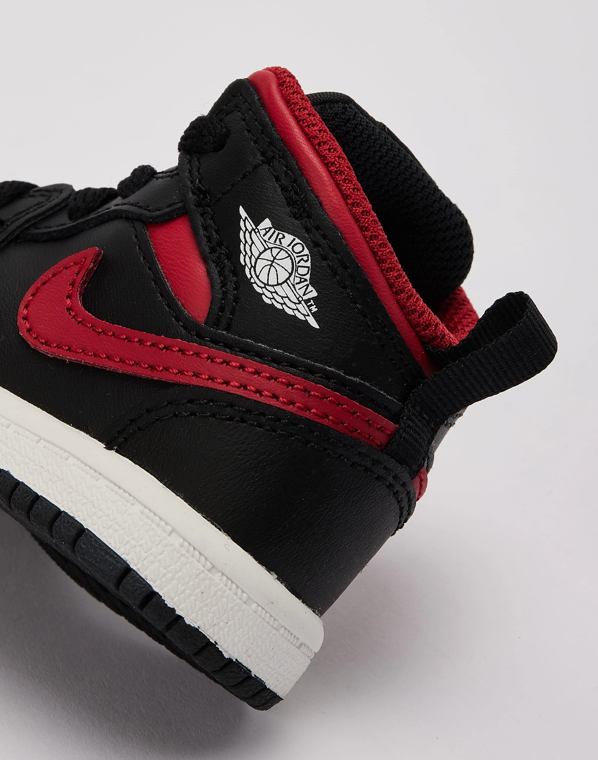 Formal wear selections Jordan Air Jordan 1 Mid Infant