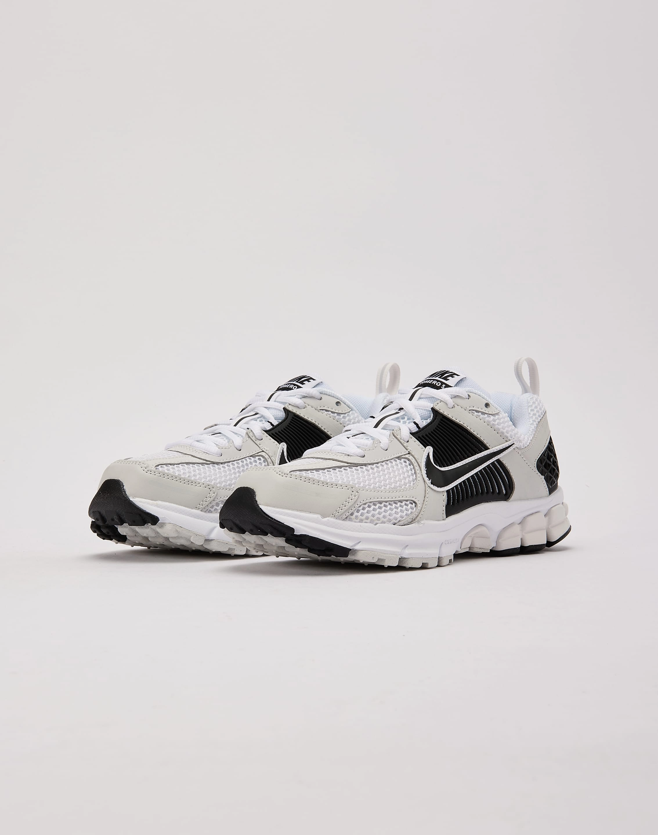 Free shipping offers Nike Zoom Vomero 5 Grade-School