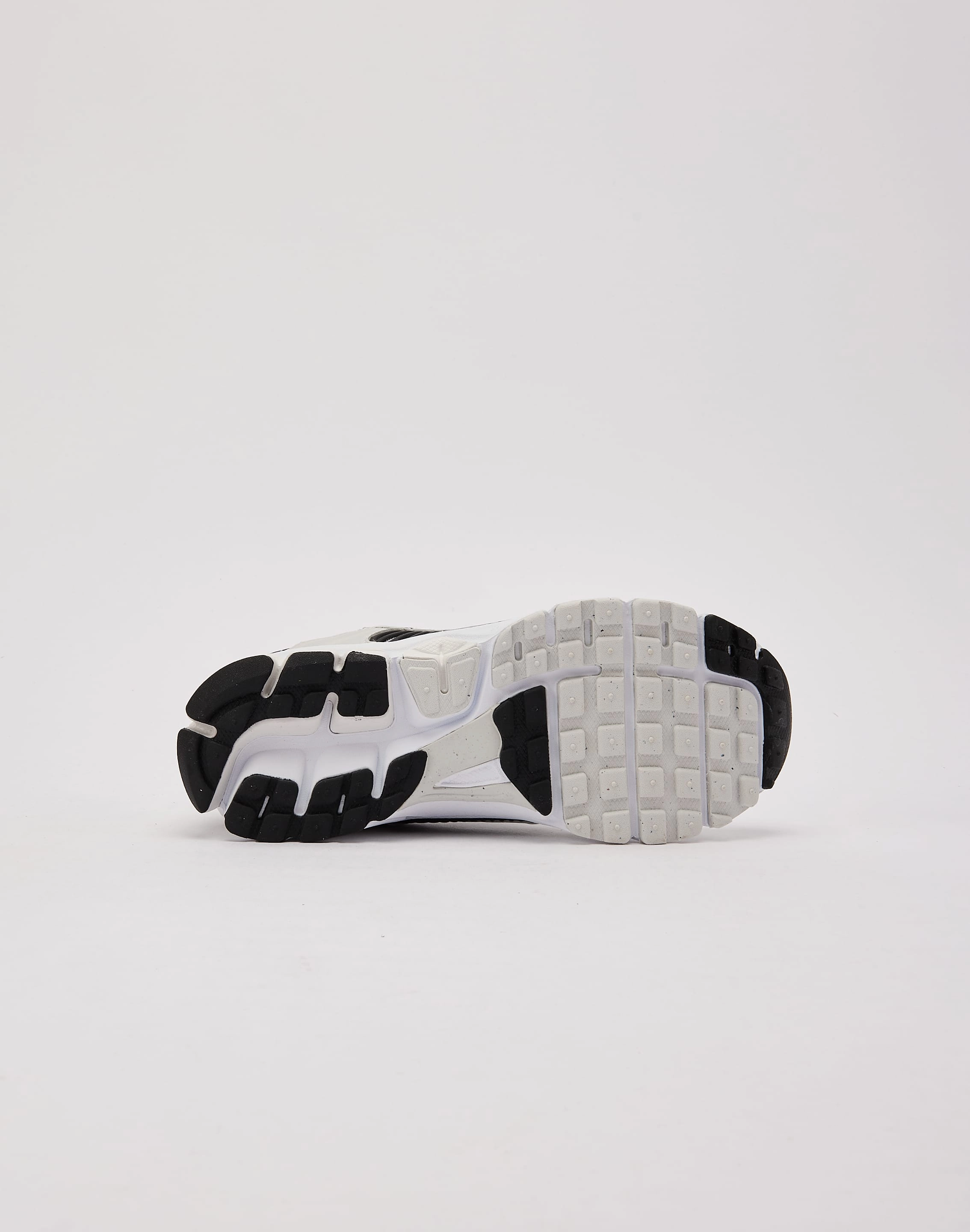Free shipping offers Nike Zoom Vomero 5 Grade-School