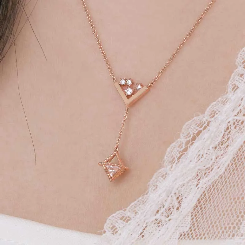Goddess of Victory_Victoria Cube Drop Necklace