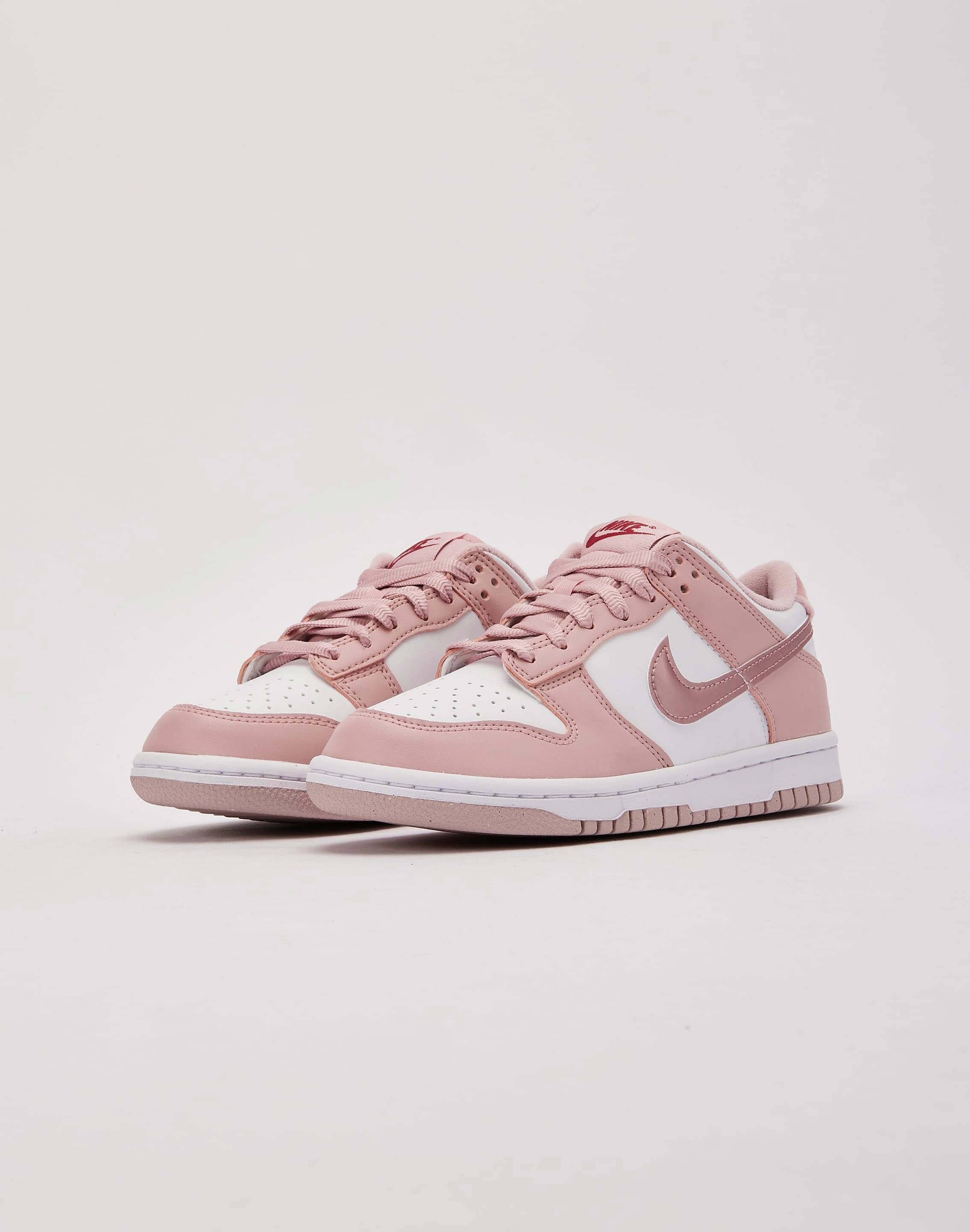 High - end fashion Nike Dunk Low Grade-School