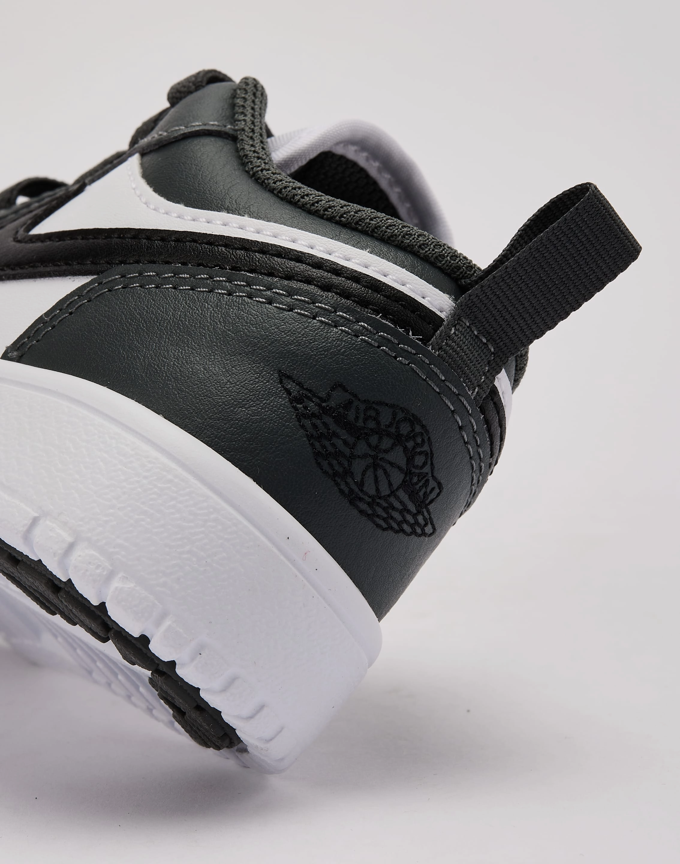 Jordan Air Jordan 1 Low Alt Pre-School Designer fashion items