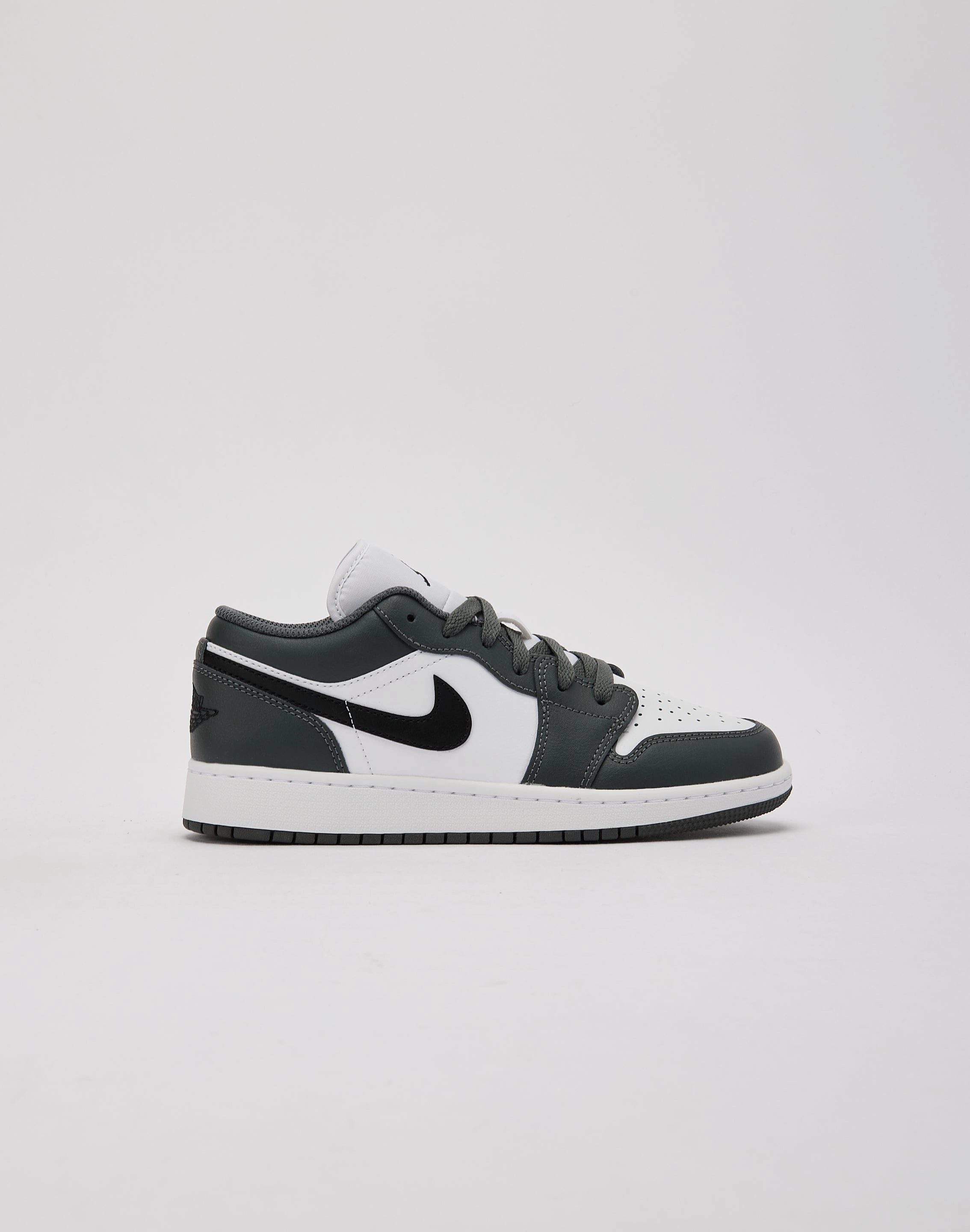 Jordan Air Jordan 1 Low Grade-School Organic fashion products Popular fashion picks