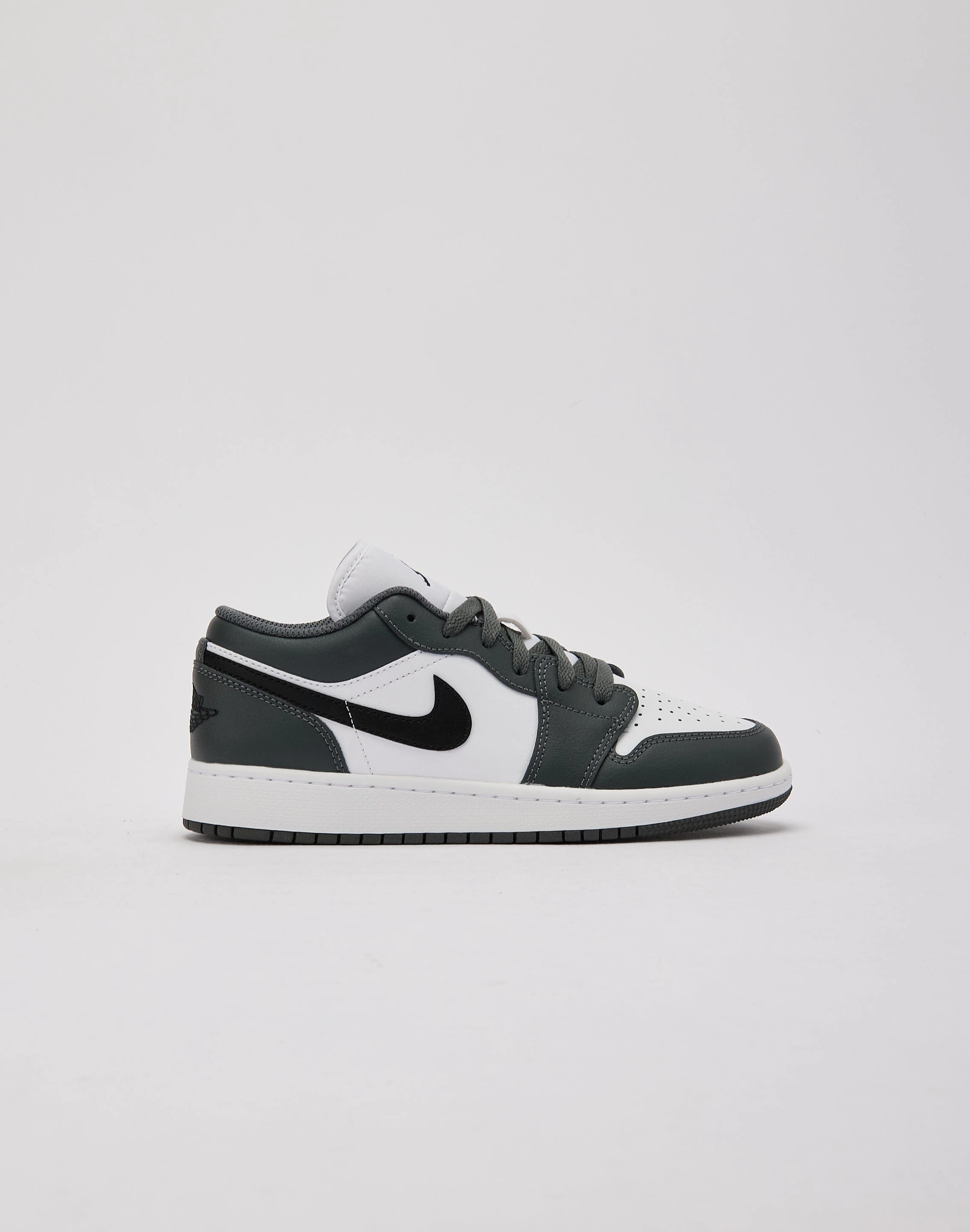 Jordan Air Jordan 1 Low Grade-School Organic fashion products Popular fashion picks