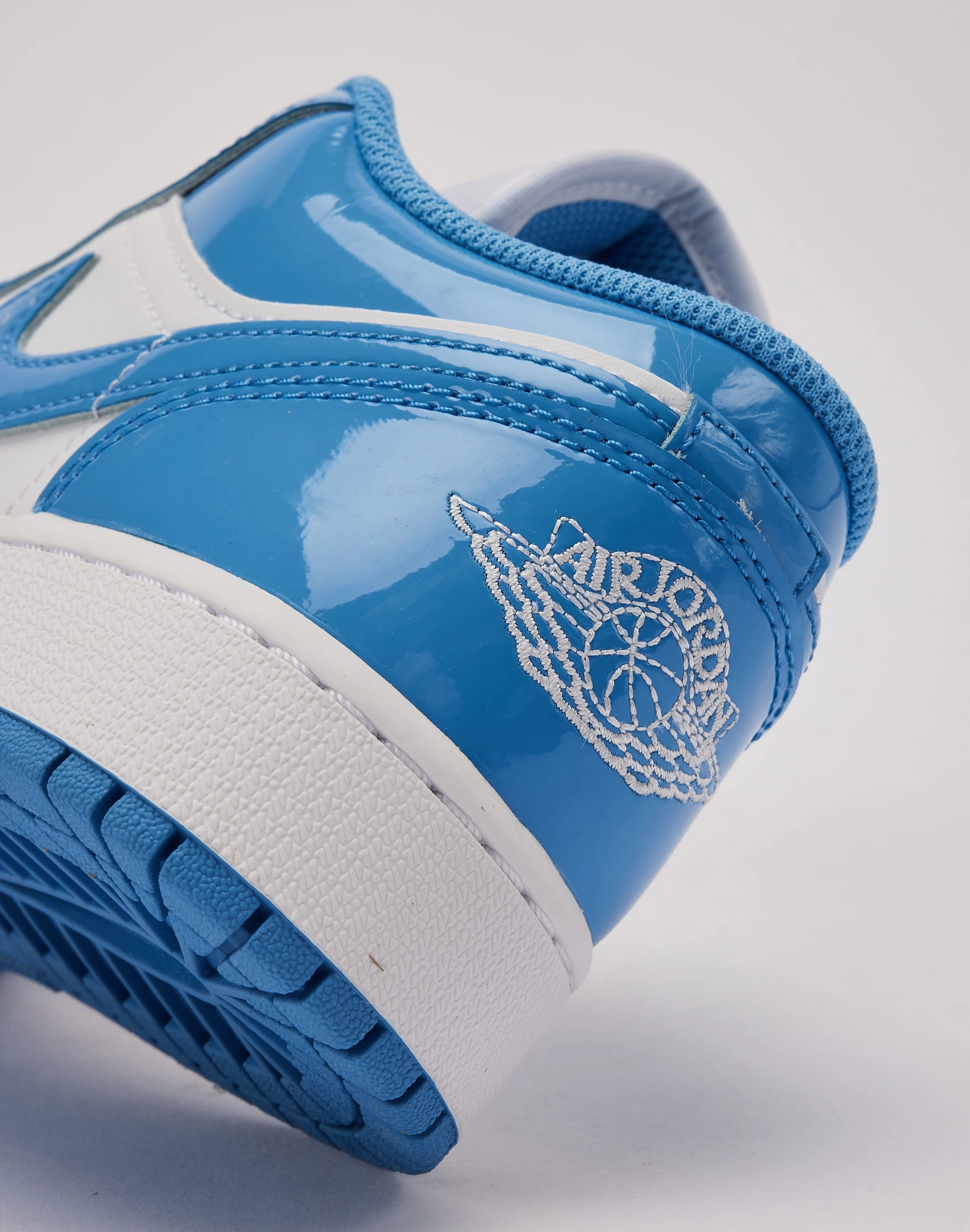 Jordan Air Jordan 1 Low SE Grade-School Fashion swaps
