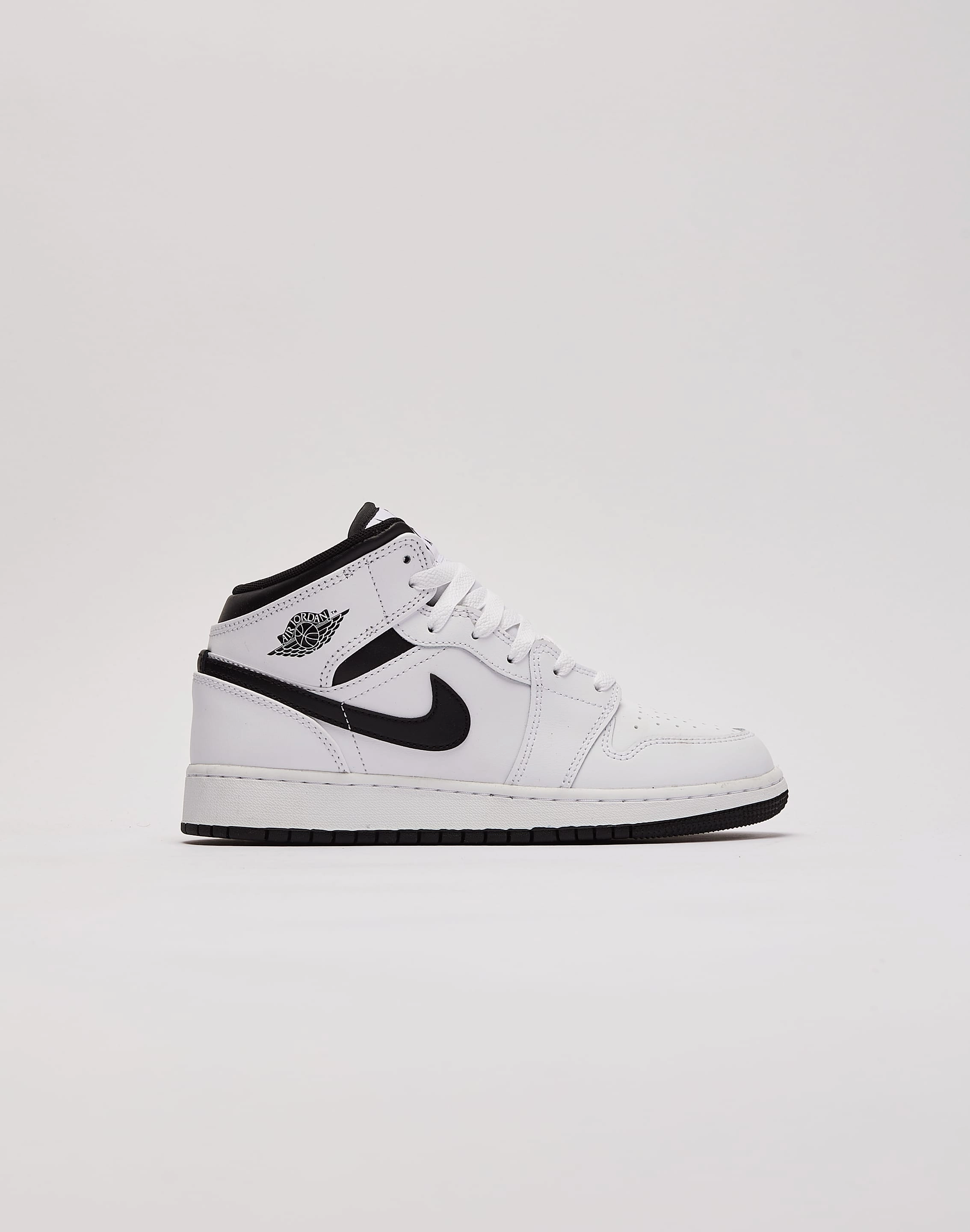 Jordan Air Jordan 1 Mid Grade-School Clothing and accessories Denim products