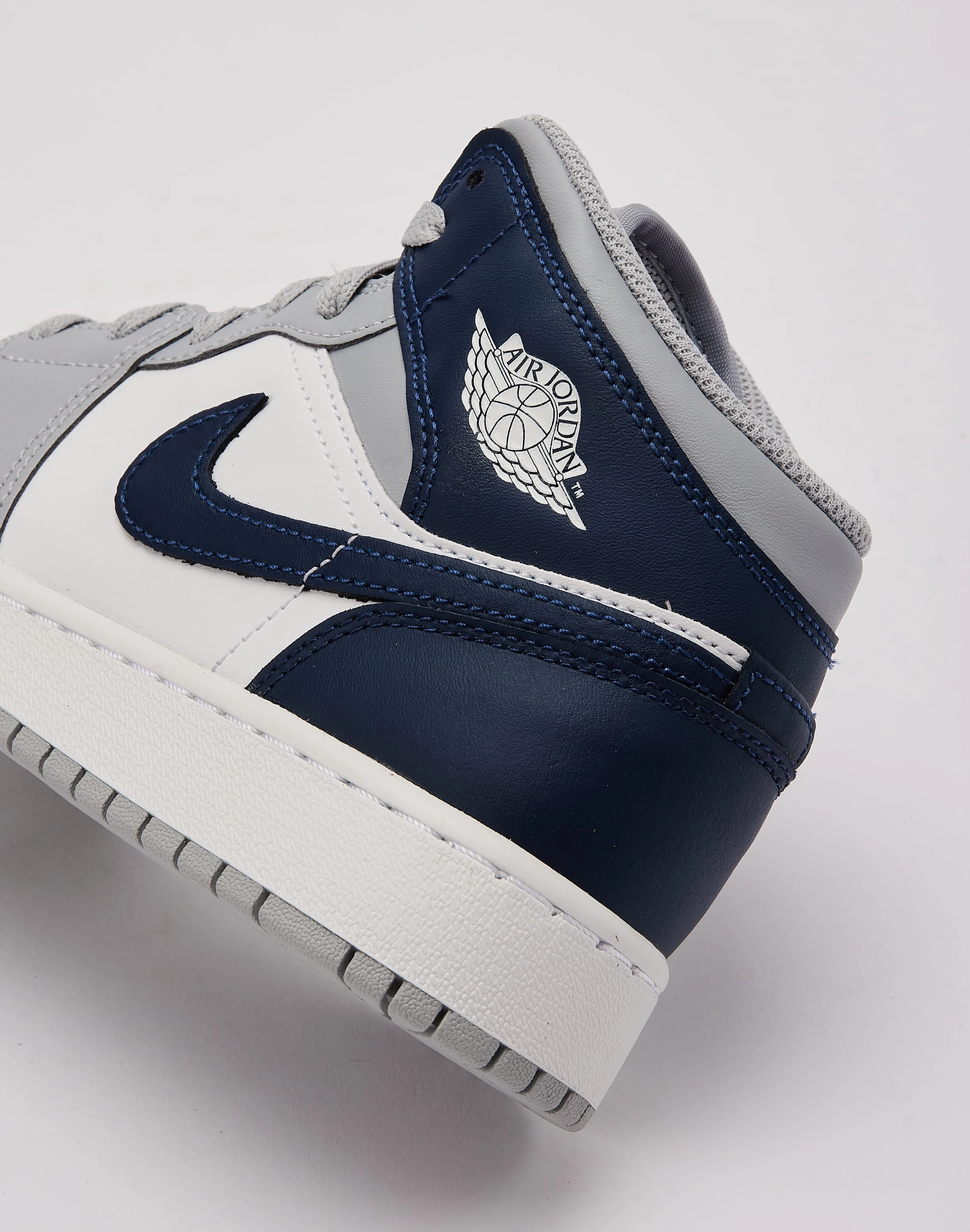 Jordan Air Jordan 1 Mid Grade-School Clothing types