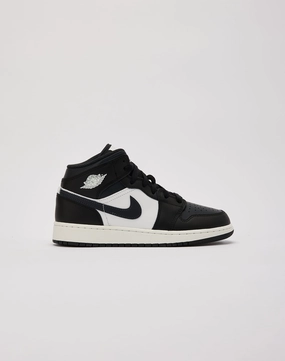 Jordan Air Jordan 1 Mid Grade-School Fashion inspiration Vintage - inspired fashion