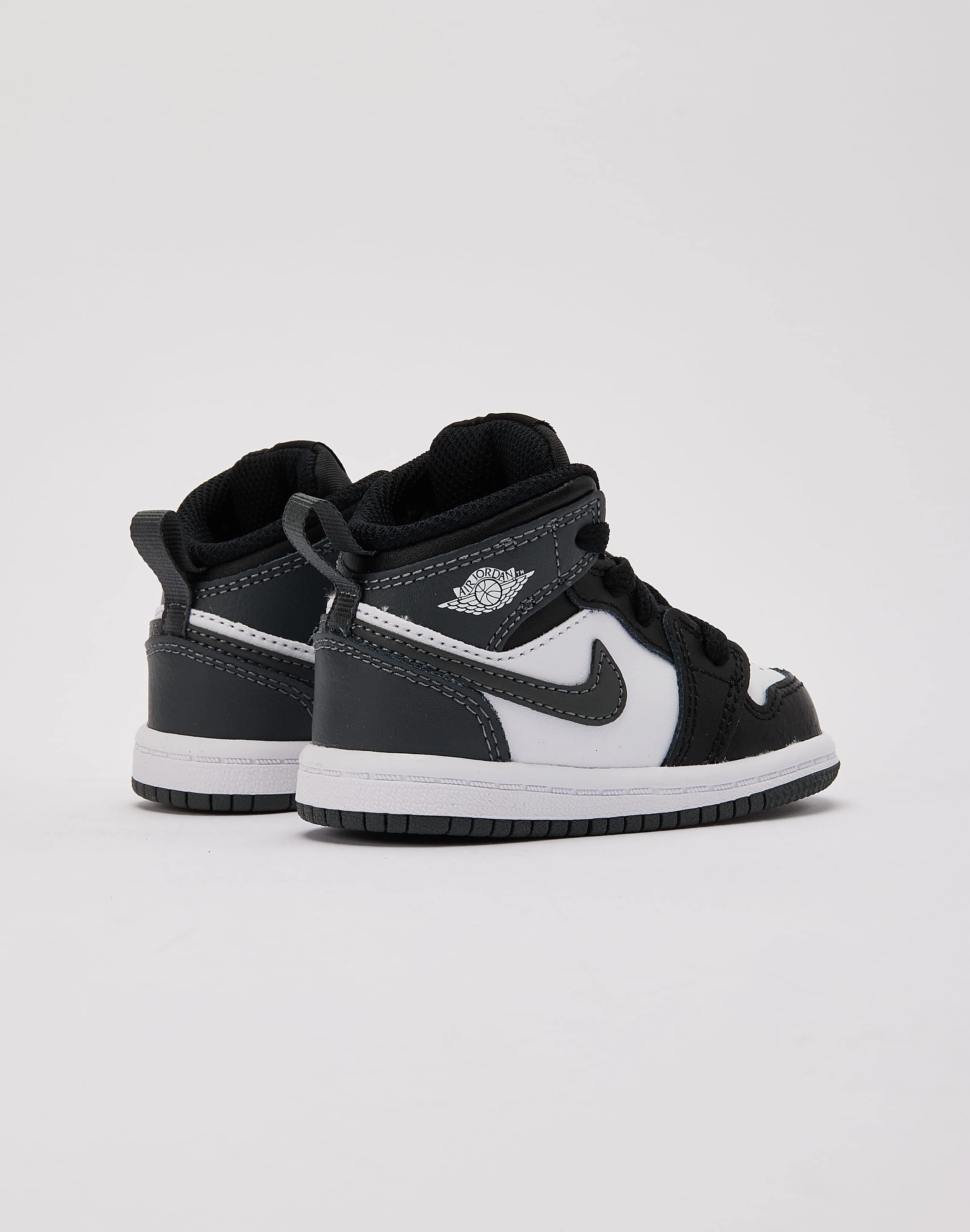 Jordan Air Jordan 1 Mid Toddler Wardrobe staples