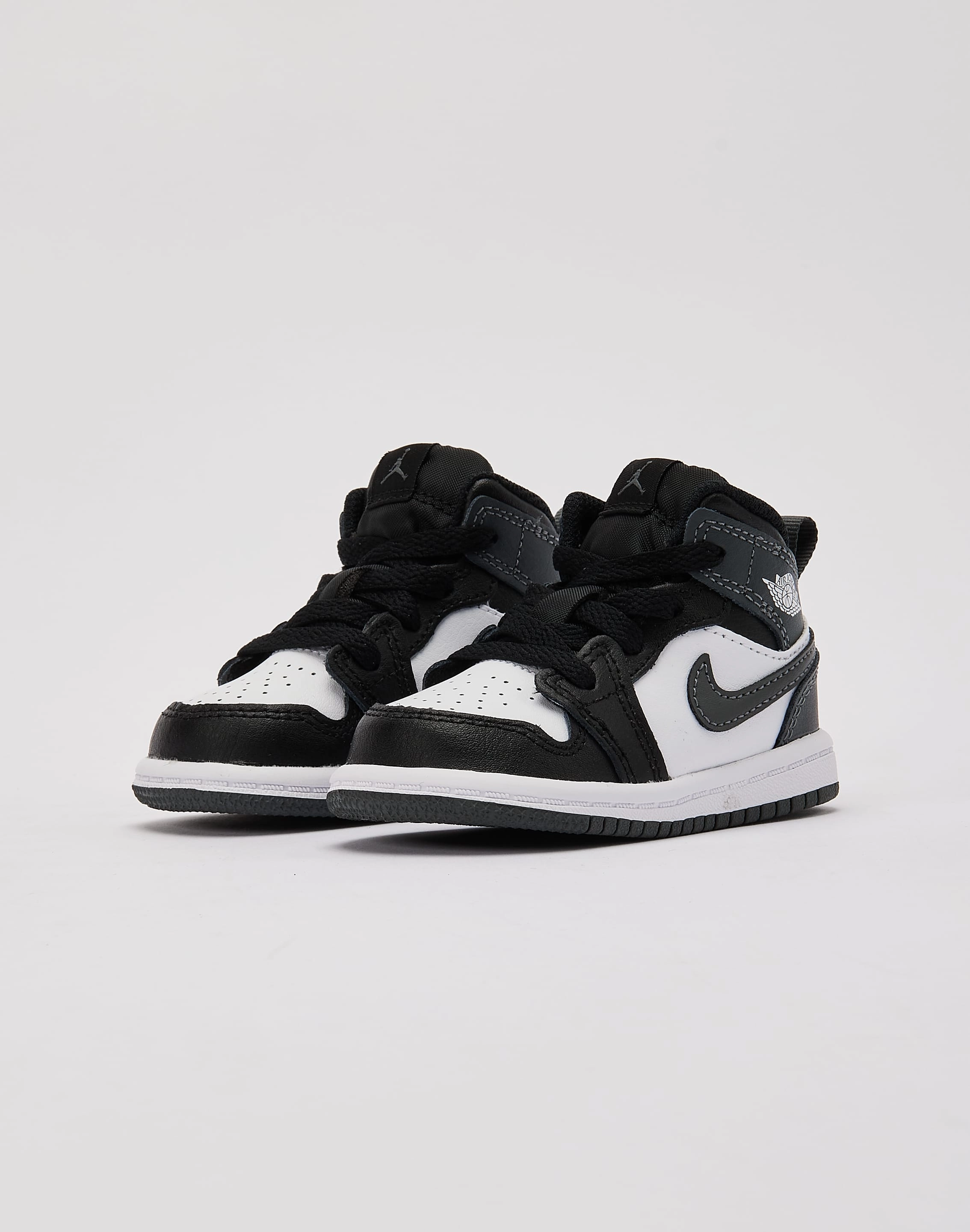 Jordan Air Jordan 1 Mid Toddler Wardrobe staples