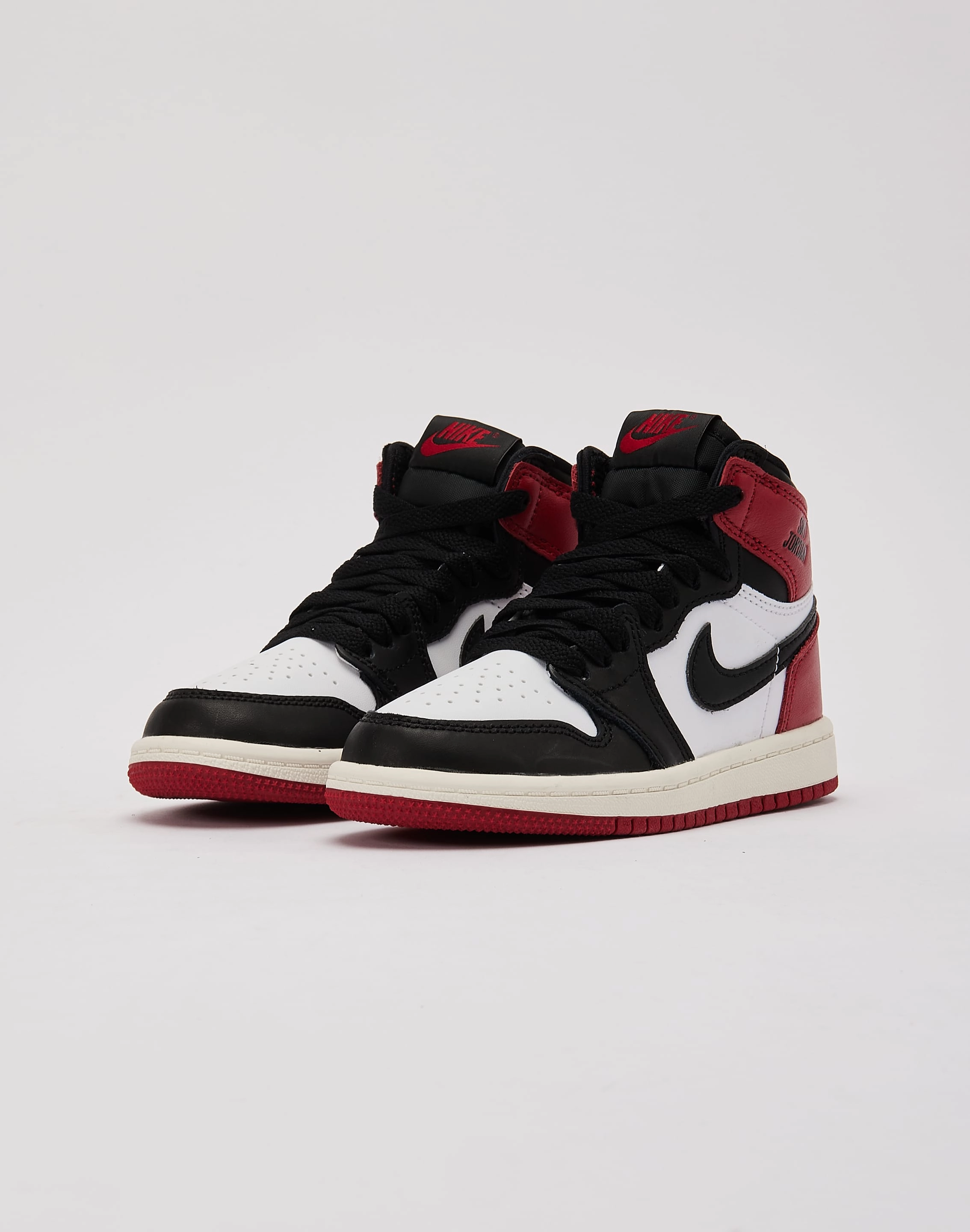 Jordan Air Jordan 1 Retro High OG 'Black Toe Reimagined' Pre-School Fashion trends