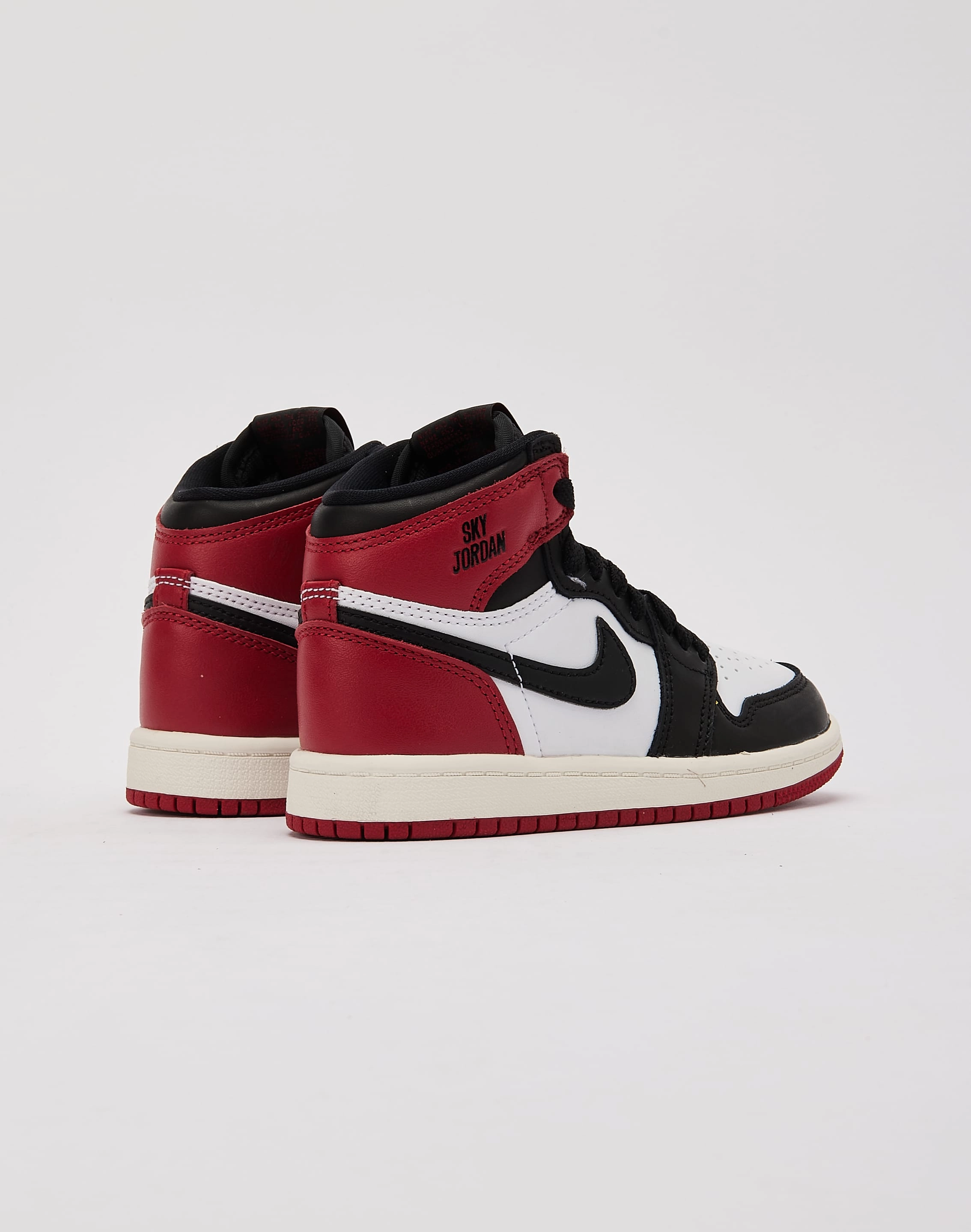 Jordan Air Jordan 1 Retro High OG 'Black Toe Reimagined' Pre-School Vintage - inspired fashion