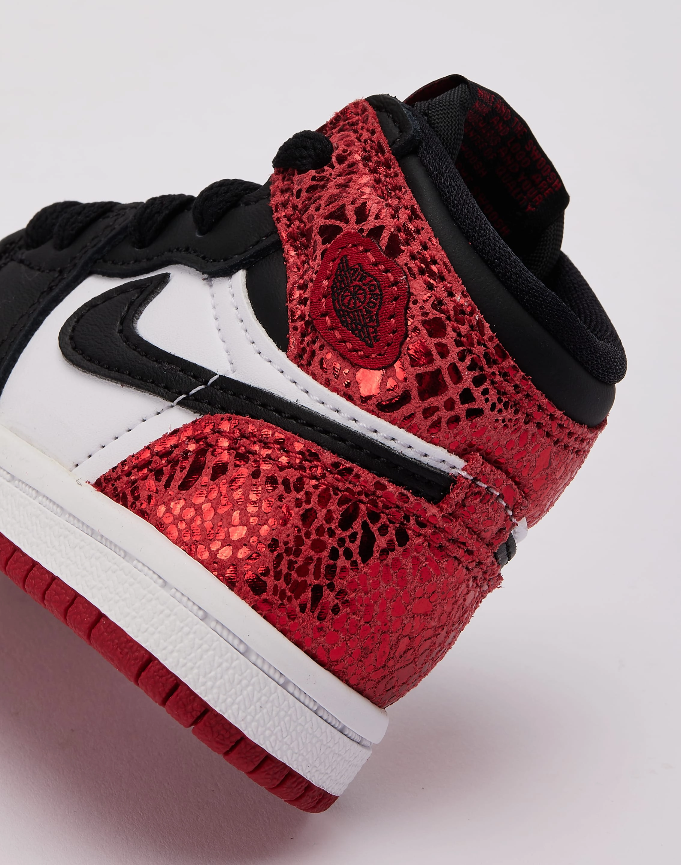 Jordan Air Jordan 1 Retro High OG 'Ruby' Toddler Fashion influencers' recommendations