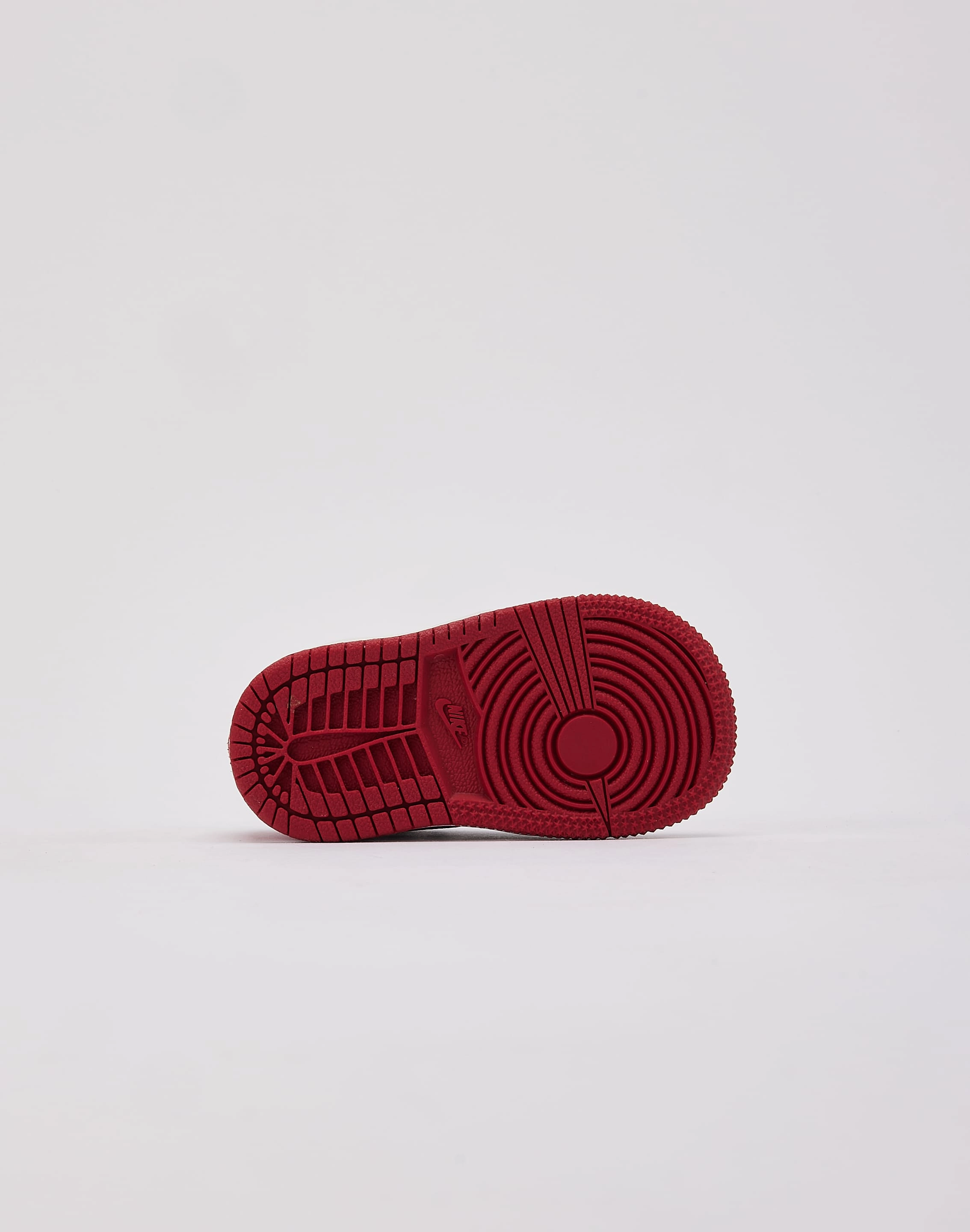 Jordan Air Jordan 1 Retro High OG 'Ruby' Toddler Fashion influencers' recommendations