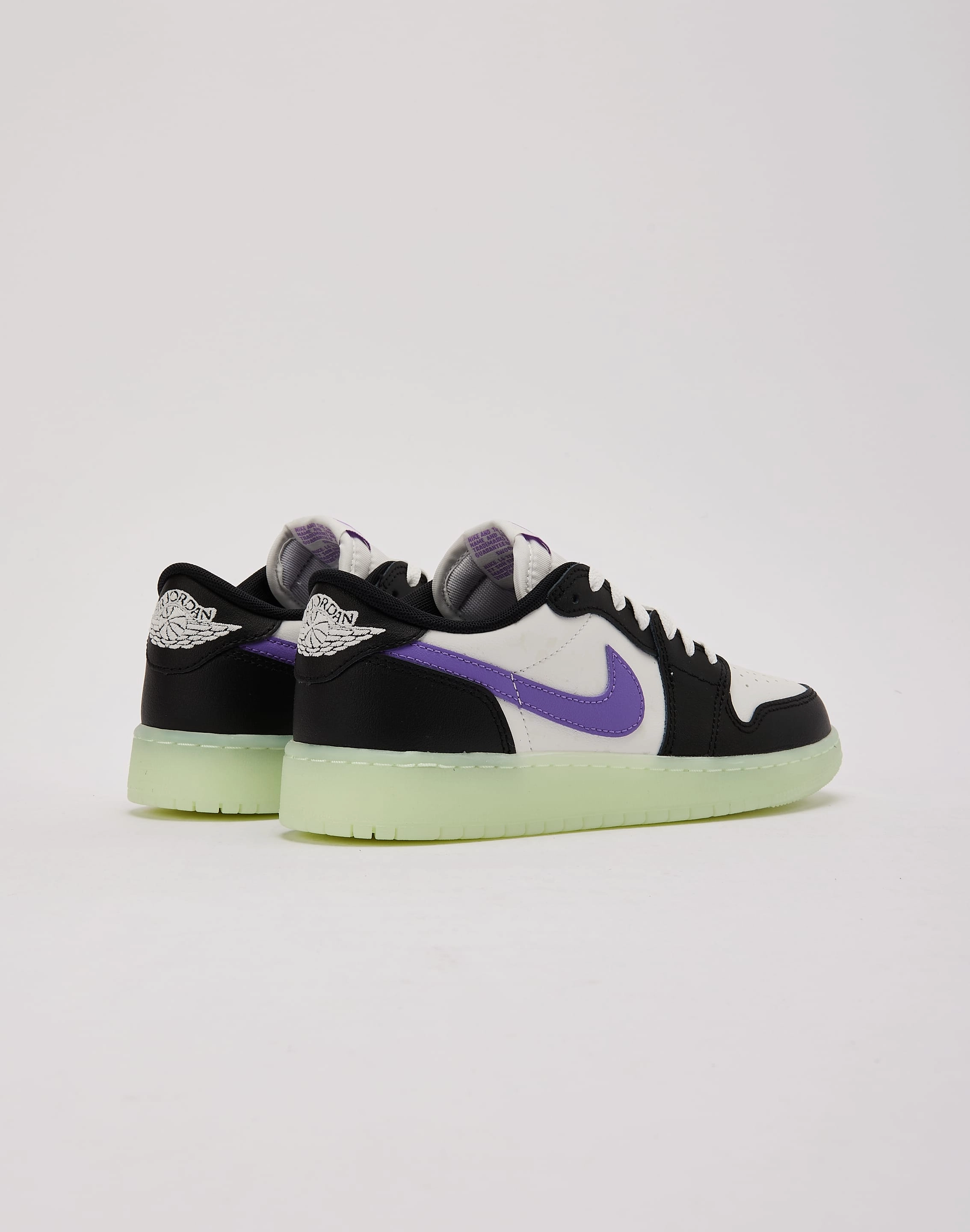 Jordan Air Jordan 1 Retro Low OG 'Black Raspberry' Grade-School Comfortable apparel